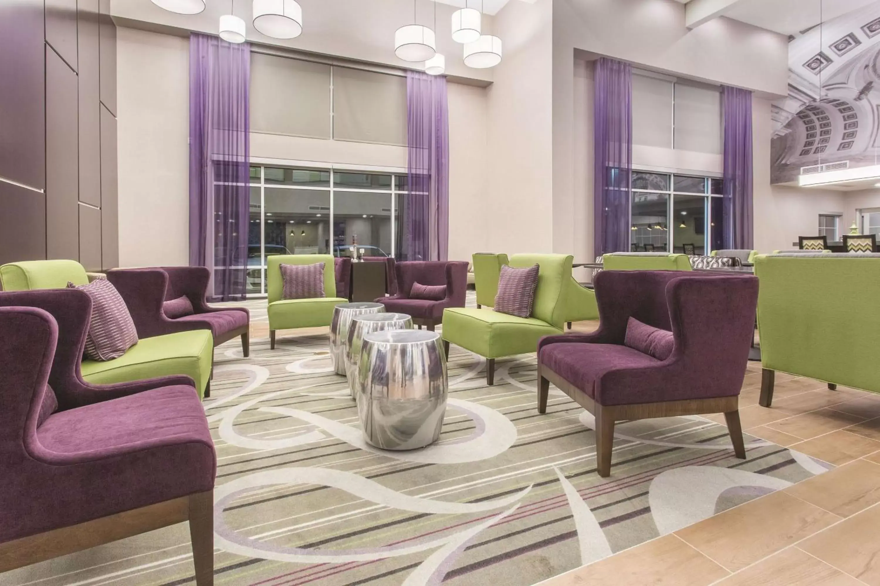 Lobby or reception in La Quinta by Wyndham Tumwater - Olympia