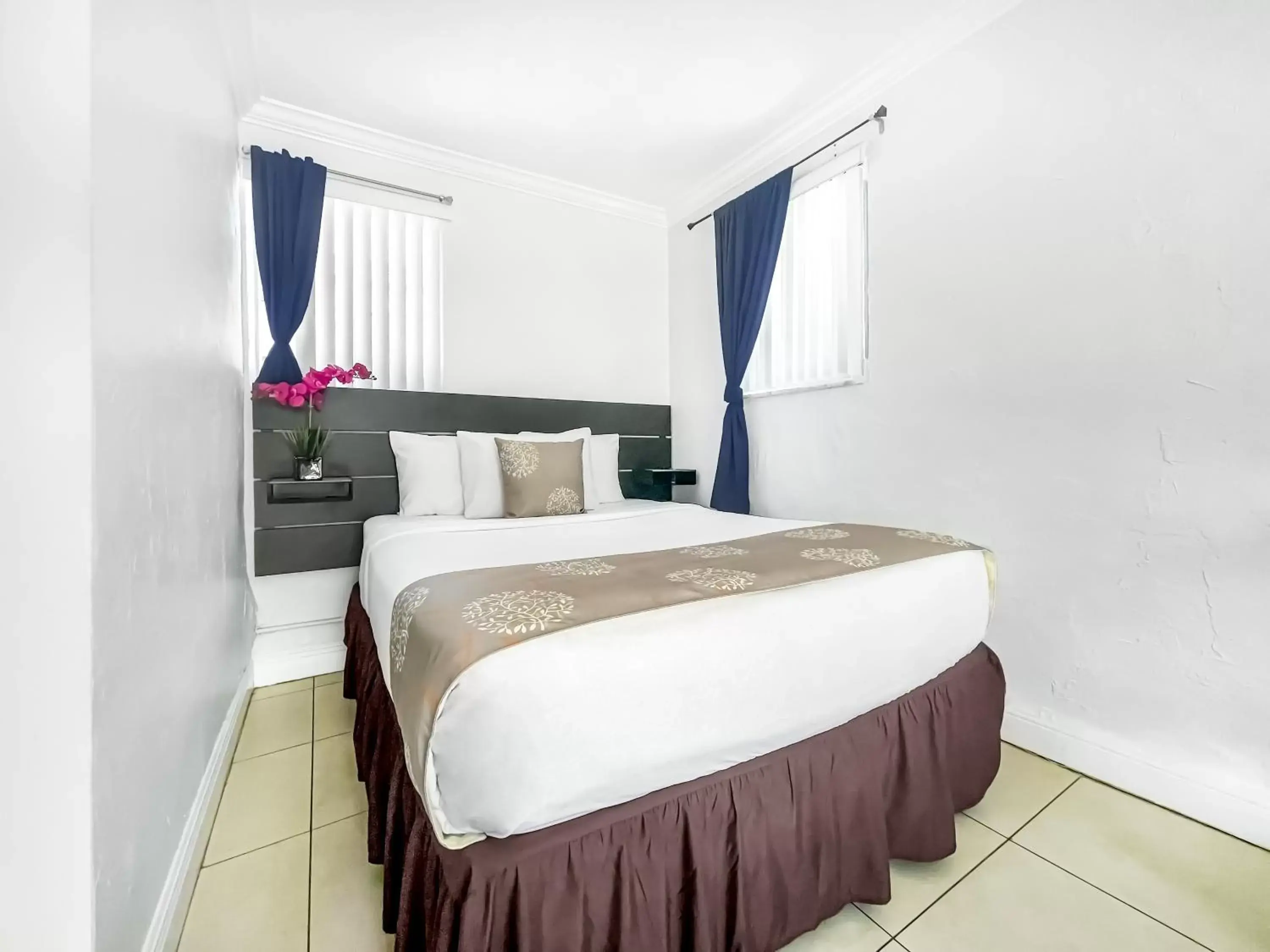 Bedroom, Bed in The Seagull Bedroom, Bed in The Seagull