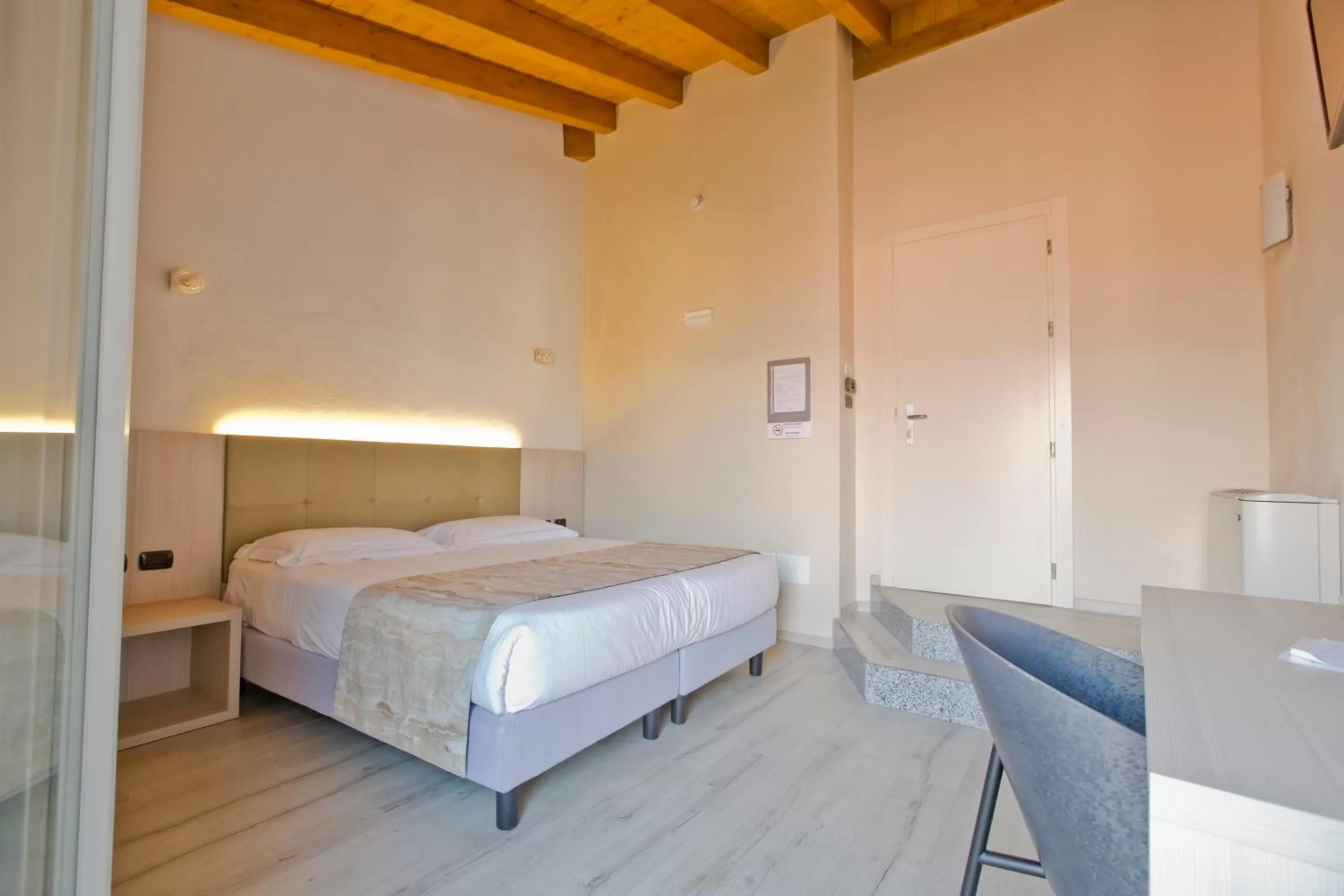 Bed in Hotel Lago di Como