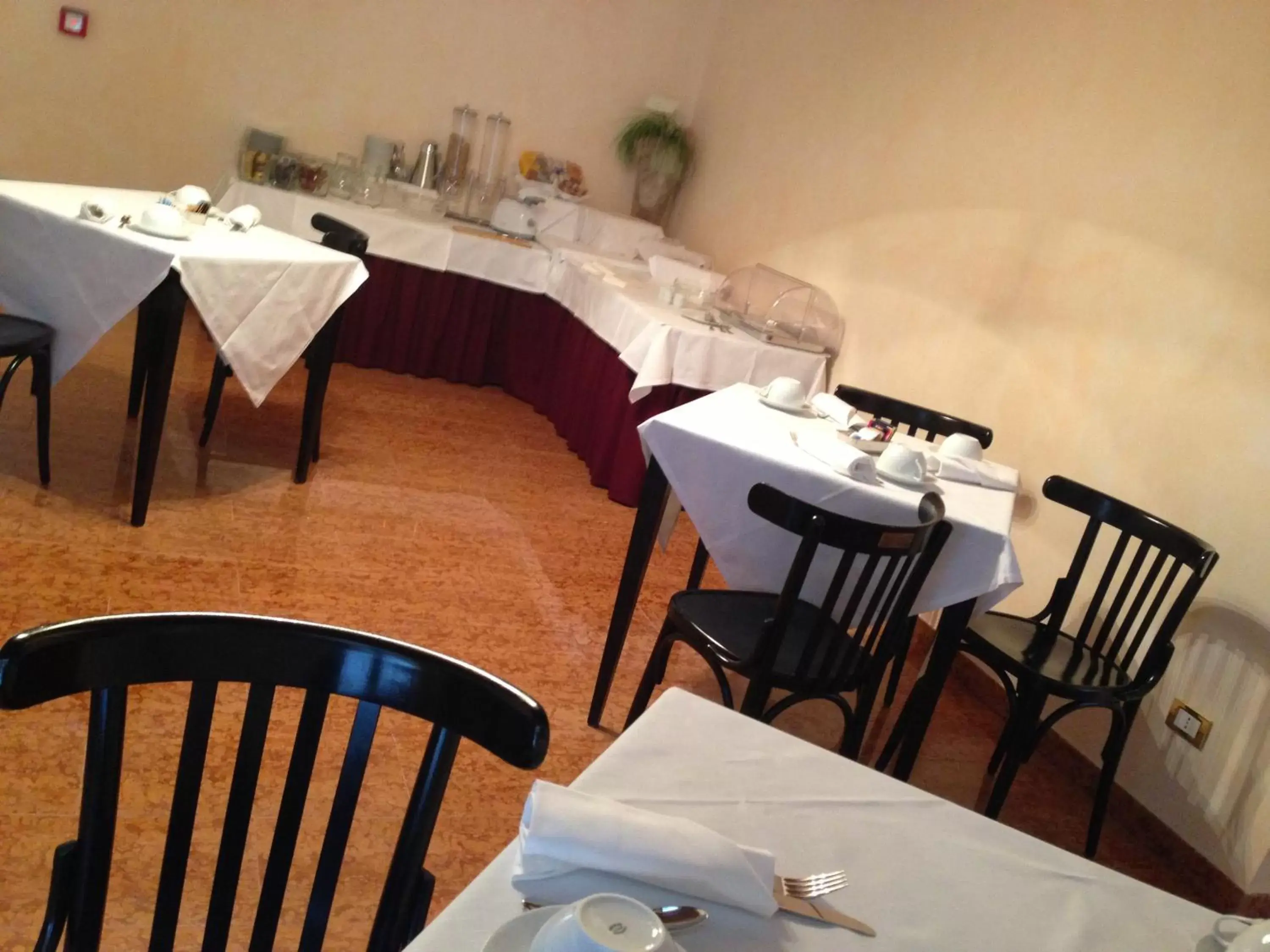 Restaurant/Places to Eat in Albergo Mazzanti