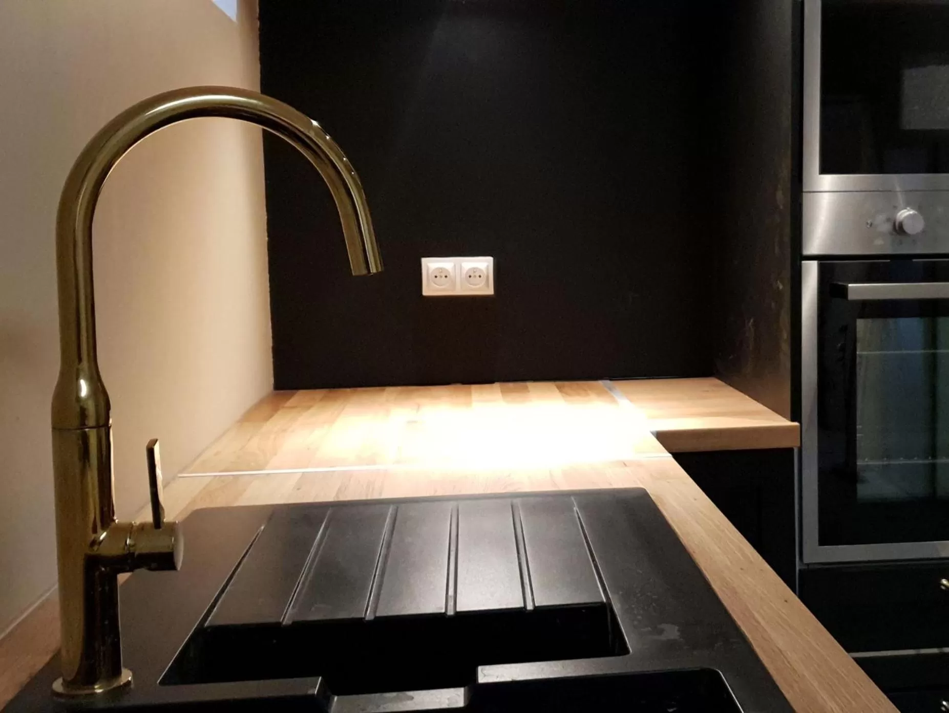 Kitchen or kitchenette in NATURE & CHATEAUX