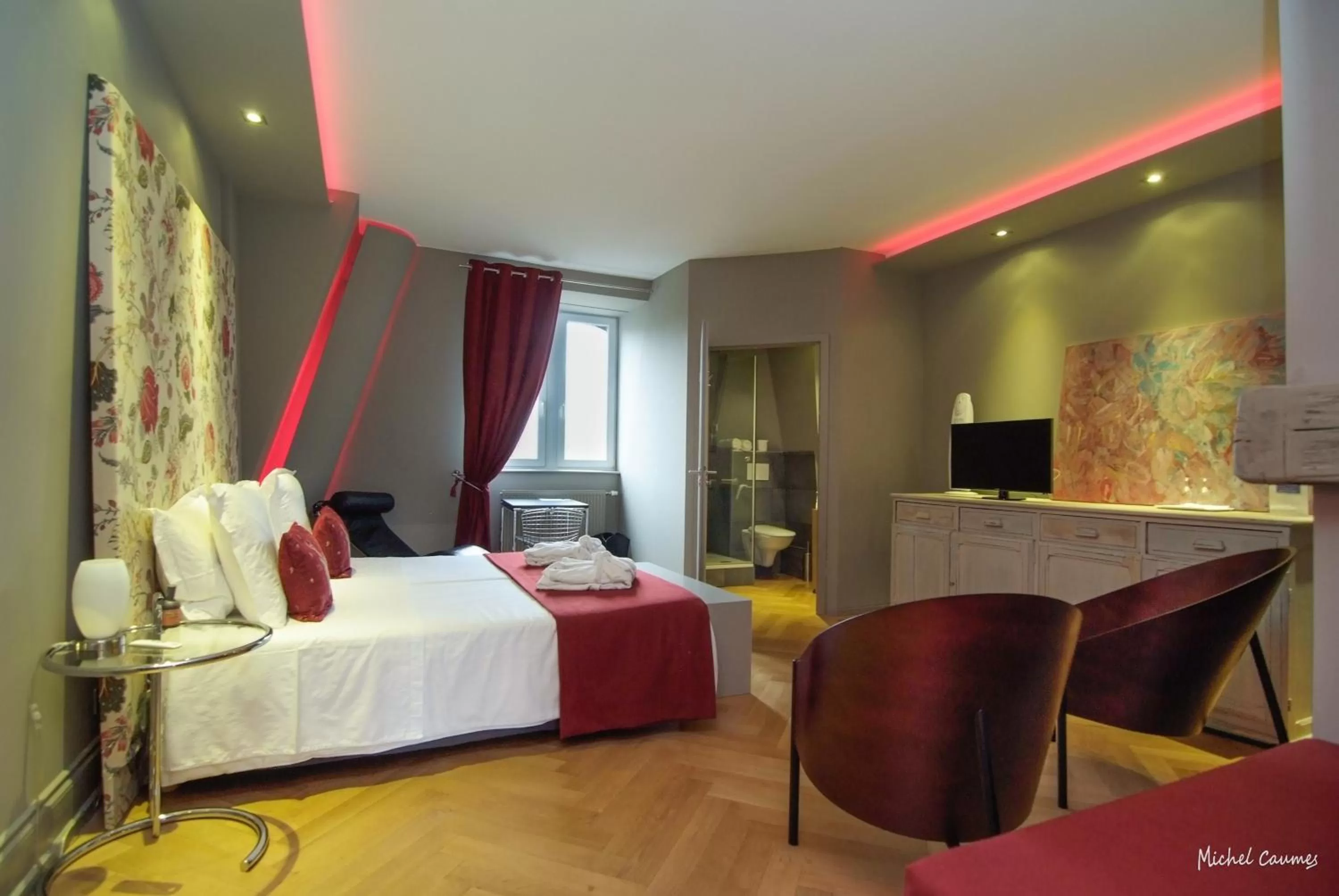 Photo of the whole room in Peonia at Home - Maison d'hôtes d'exception