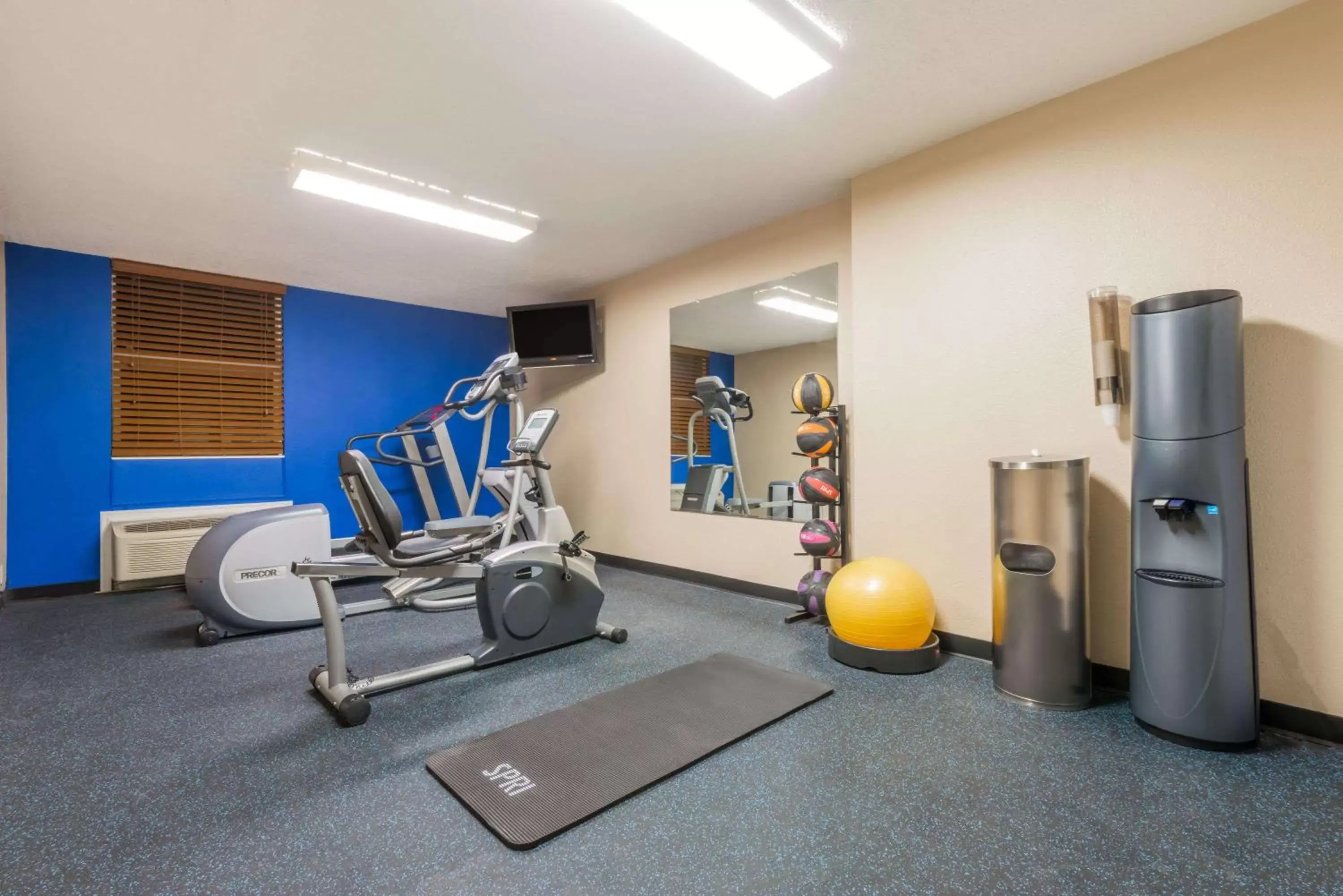 Fitness centre/facilities, Fitness Center/Facilities in Days Inn by Wyndham Gillette