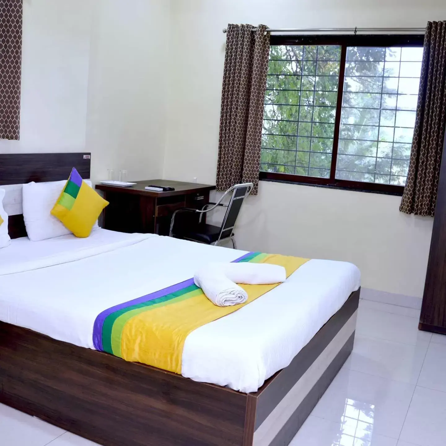 Double Room in Hotel Bestow Inn Koregaon Park Pune -Near Osho Ashram Double Room in Hotel Bestow Inn Koregaon Park Pune -Near Osho Ashram