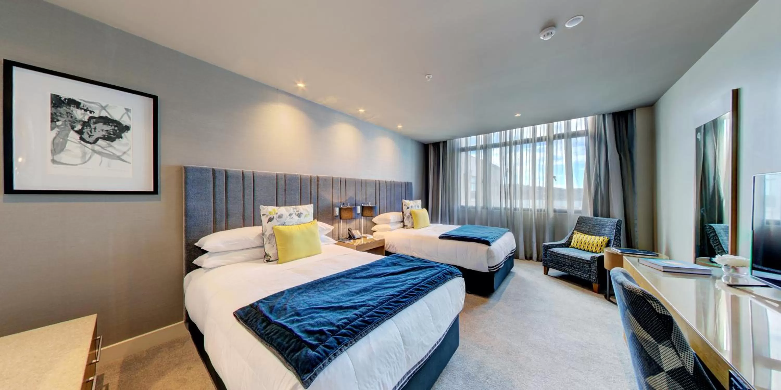 Bedroom, Bed in Distinction Dunedin Hotel