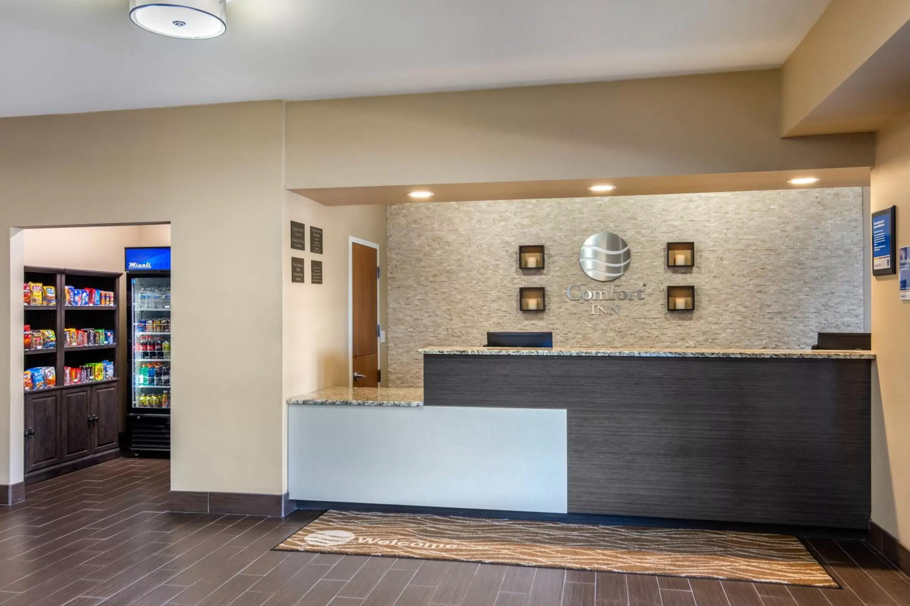 Lobby/Reception in Comfort Inn South Chesterfield - Colonial Heights