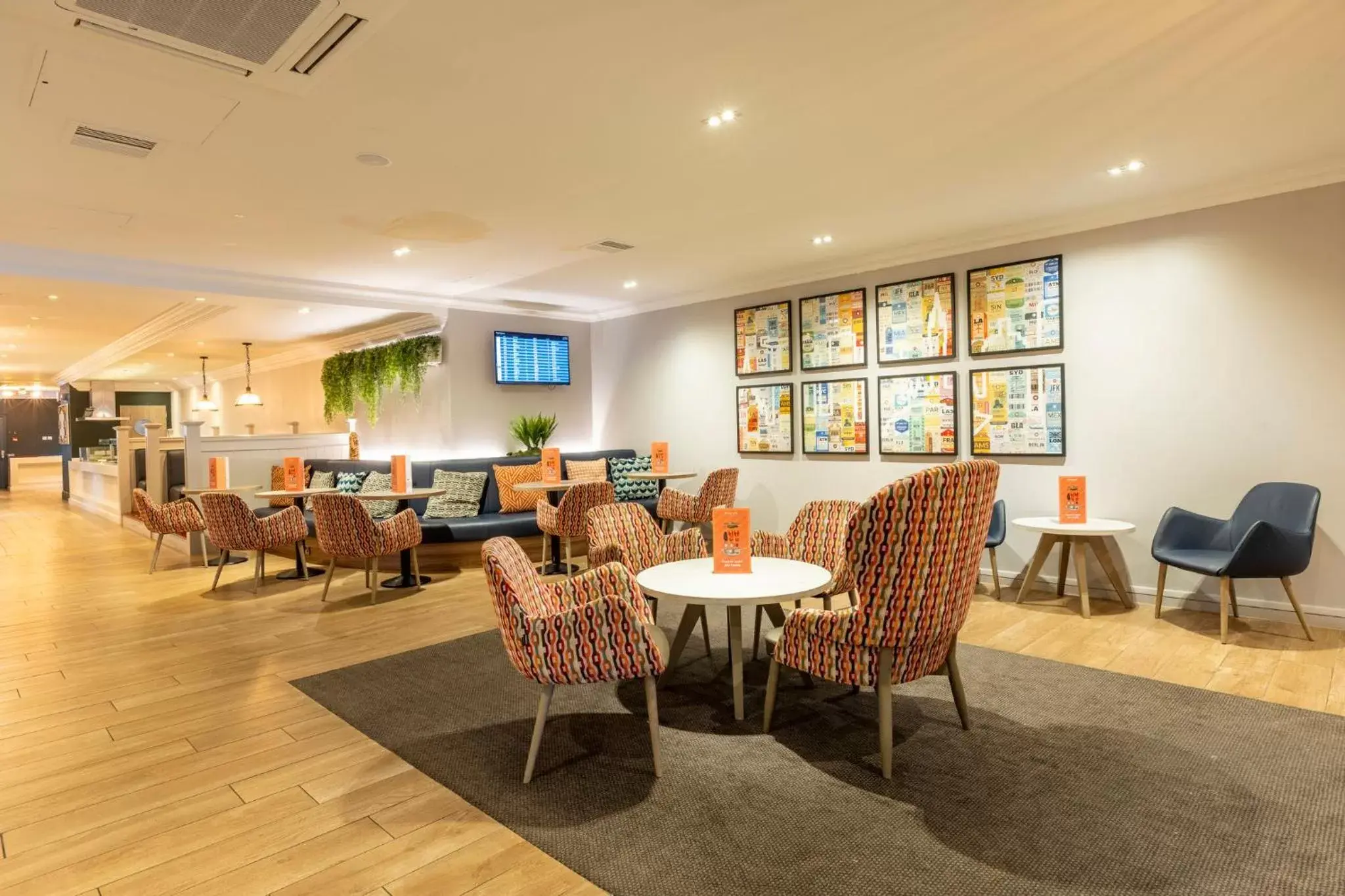 Property building, Restaurant/Places to Eat in Holiday Inn - Glasgow Airport, an IHG Hotel