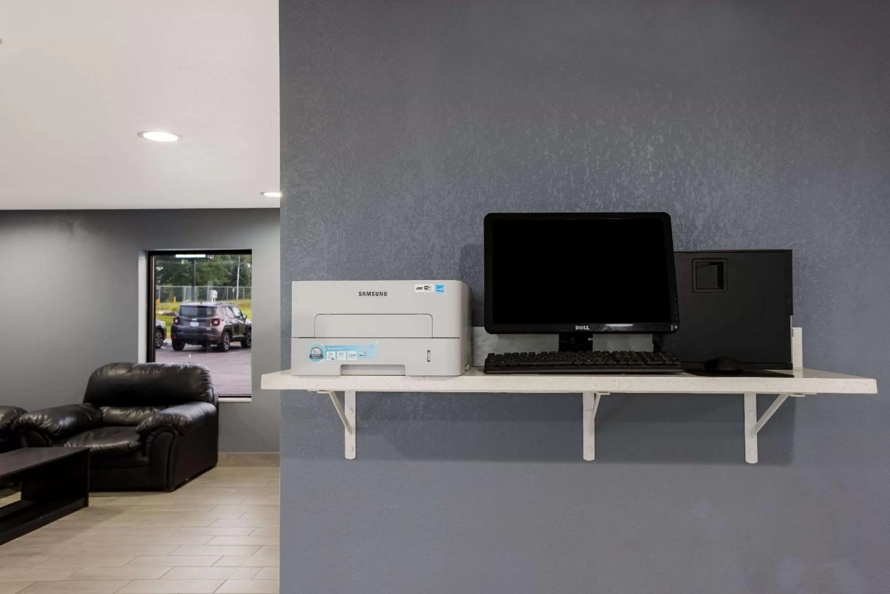 Business facilities in Quality Inn & Suites Big Rapids near University