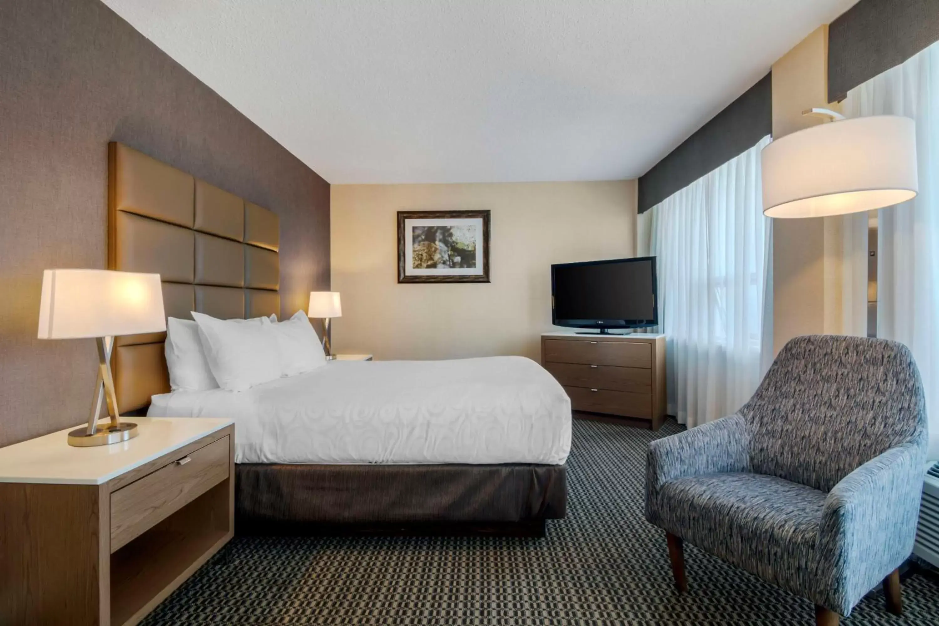Bedroom, Bed in Best Western Premier Chateau Granville Hotel & Suites & Conference Centre