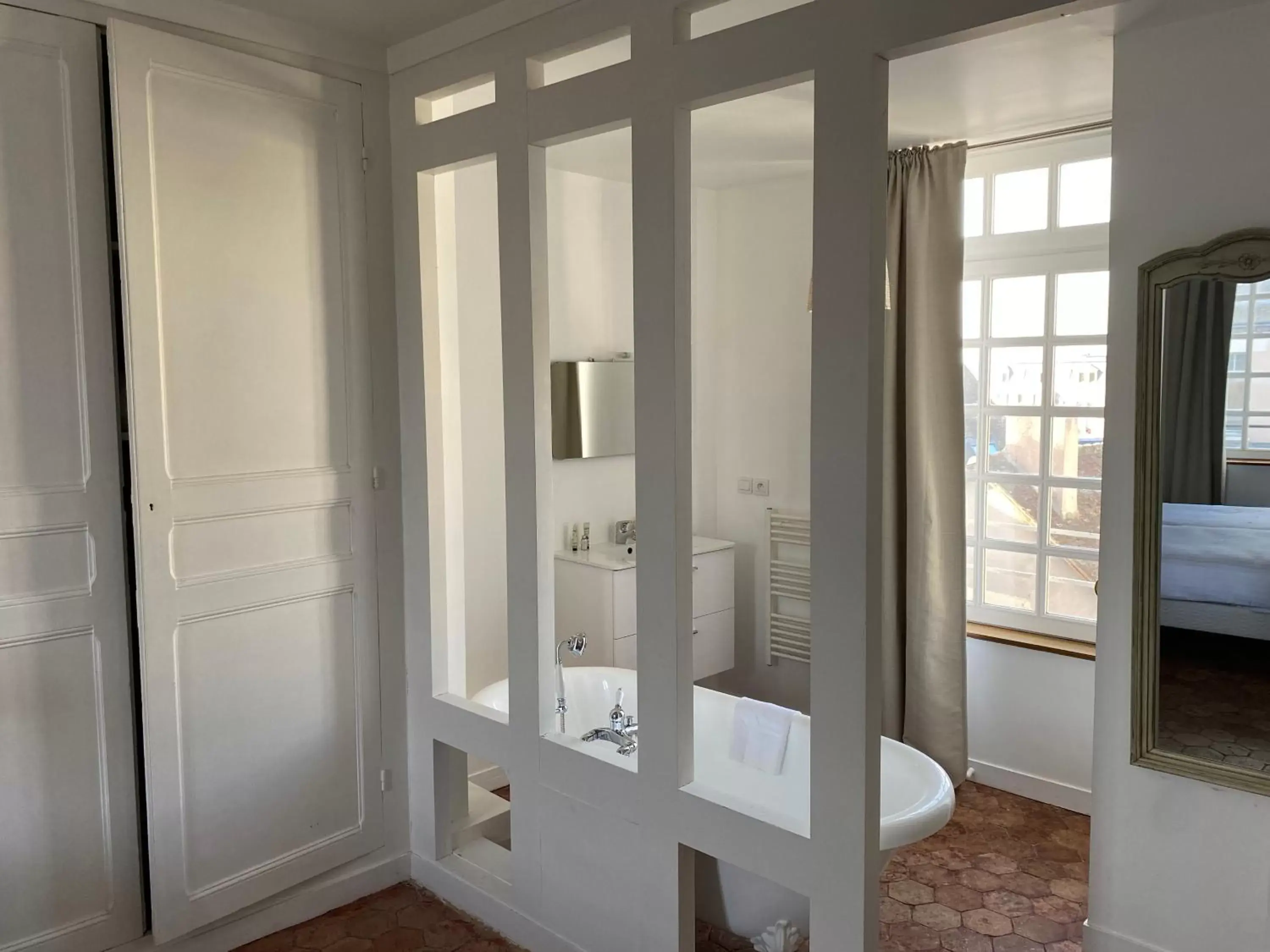 Bathroom in Hôtel Particulier de Champrond