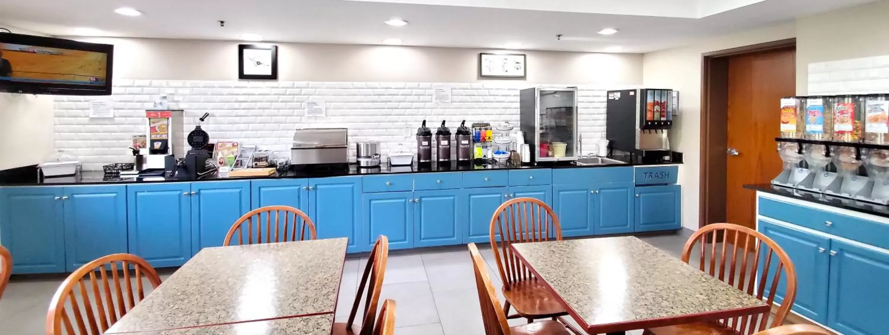 Dining area, Restaurant/Places to Eat in Country Inn & Suites by Radisson, Jonesborough-Johnson City West, TN