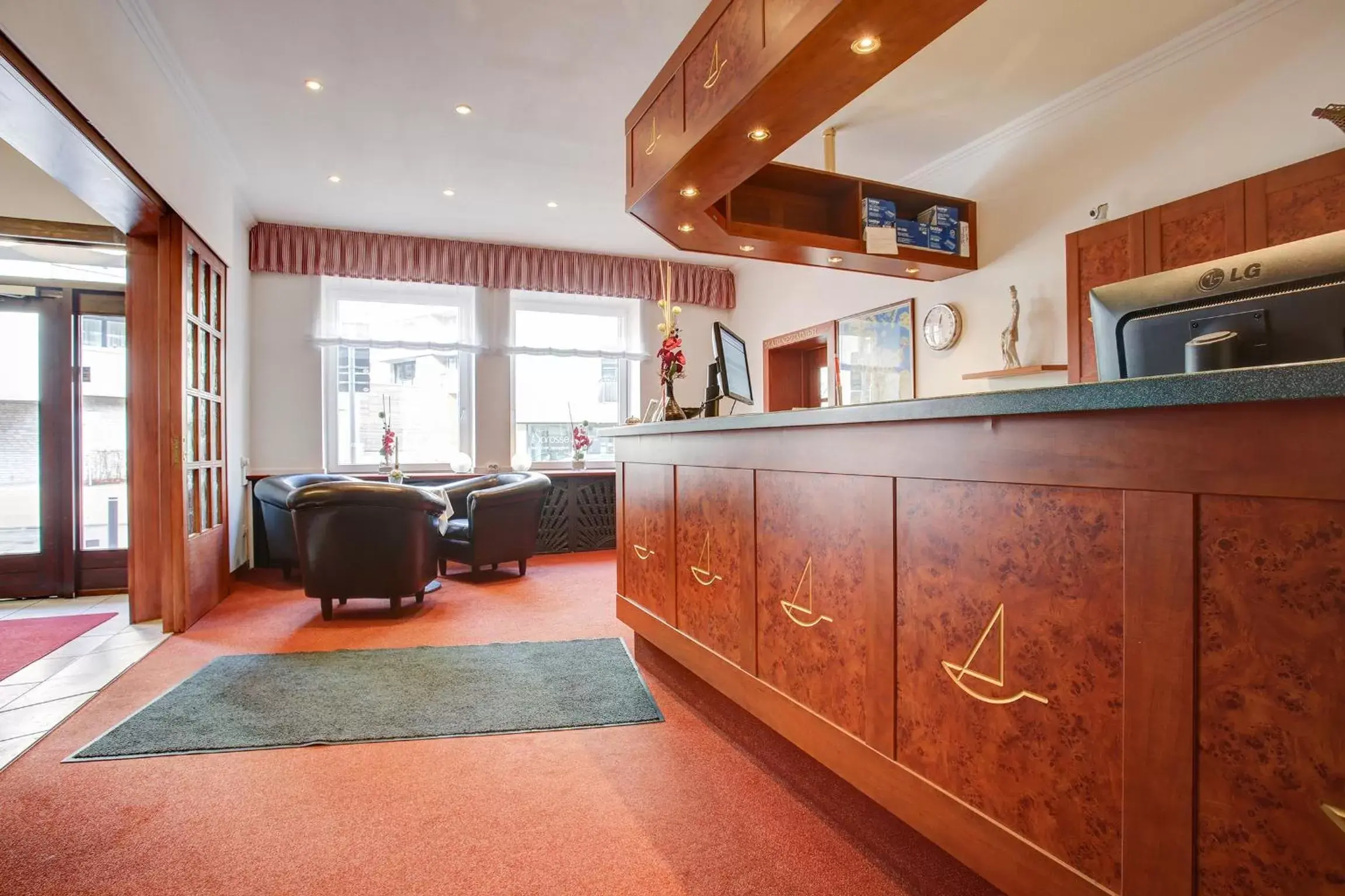 Lobby or reception in Hotel Consul Lobby or reception in Hotel Consul