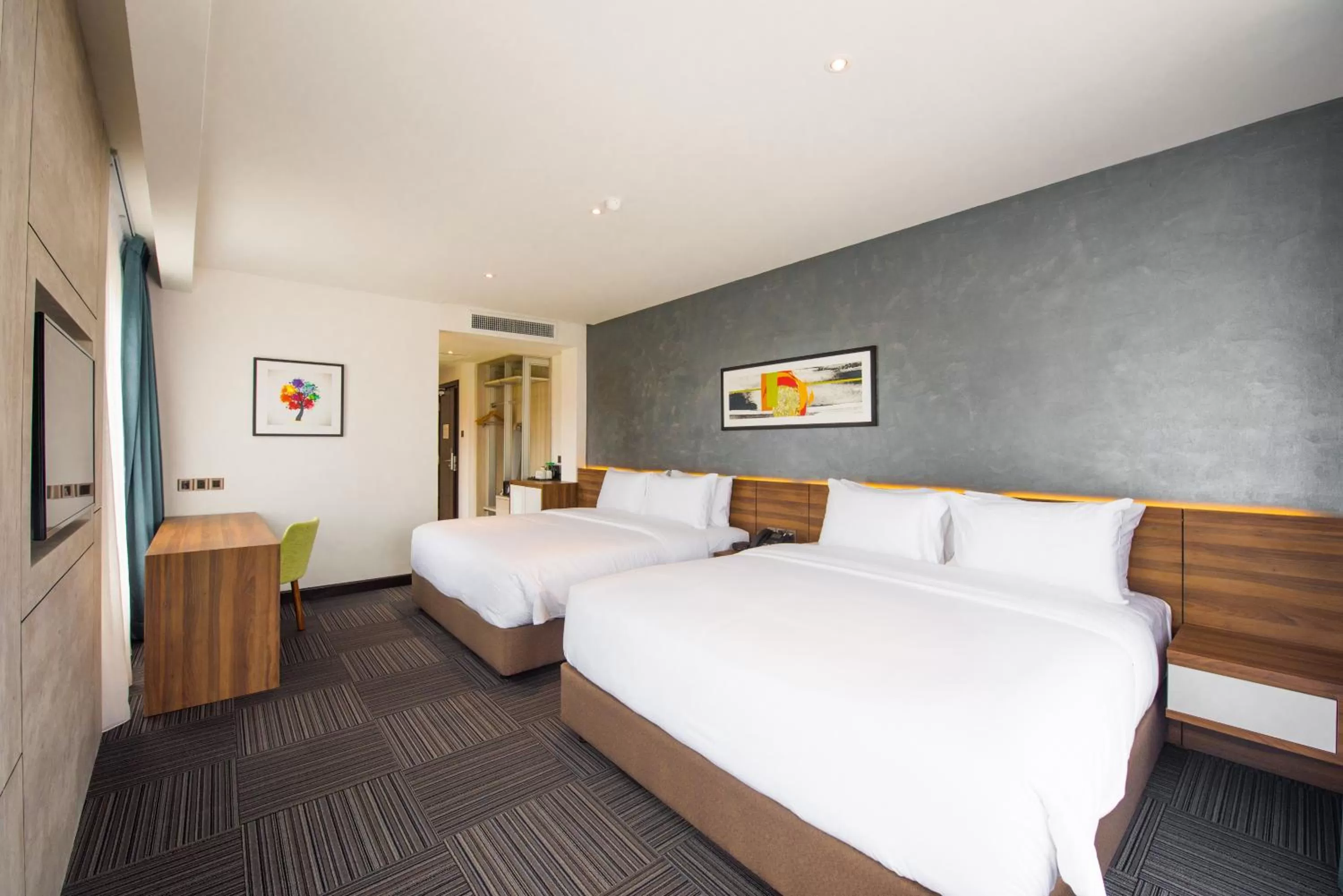 Bedroom, Bed in The Smith House