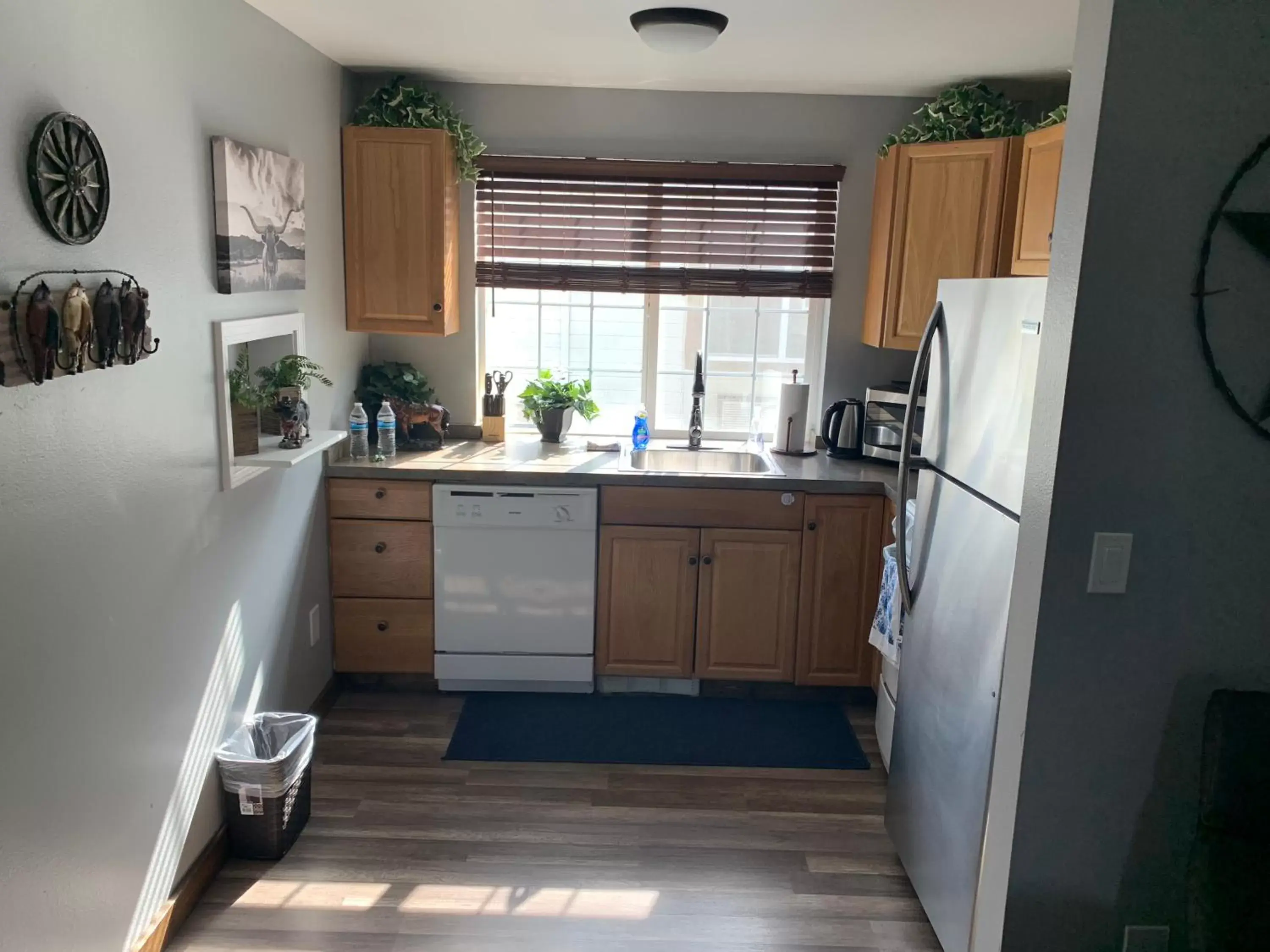 Kitchen/Kitchenette in The Beaverhead Lodge