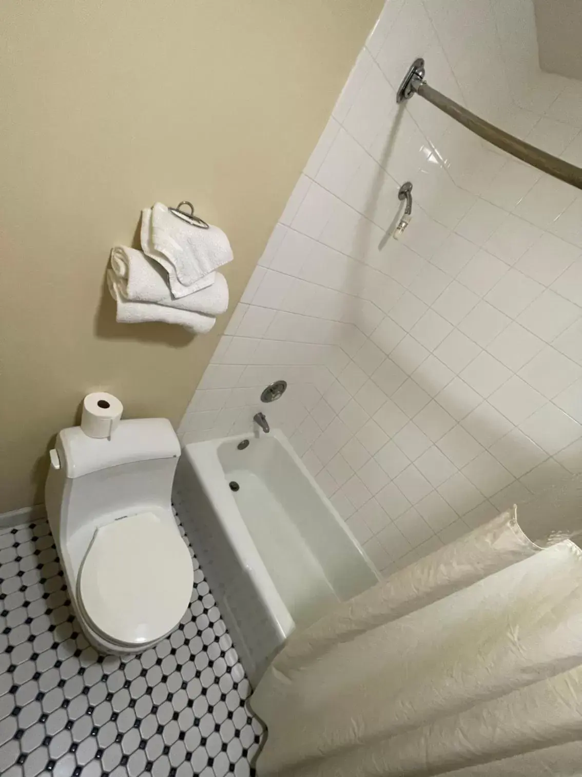 Bathroom in VIBE INN - WHIRLPOOLS SUITES - Lyons