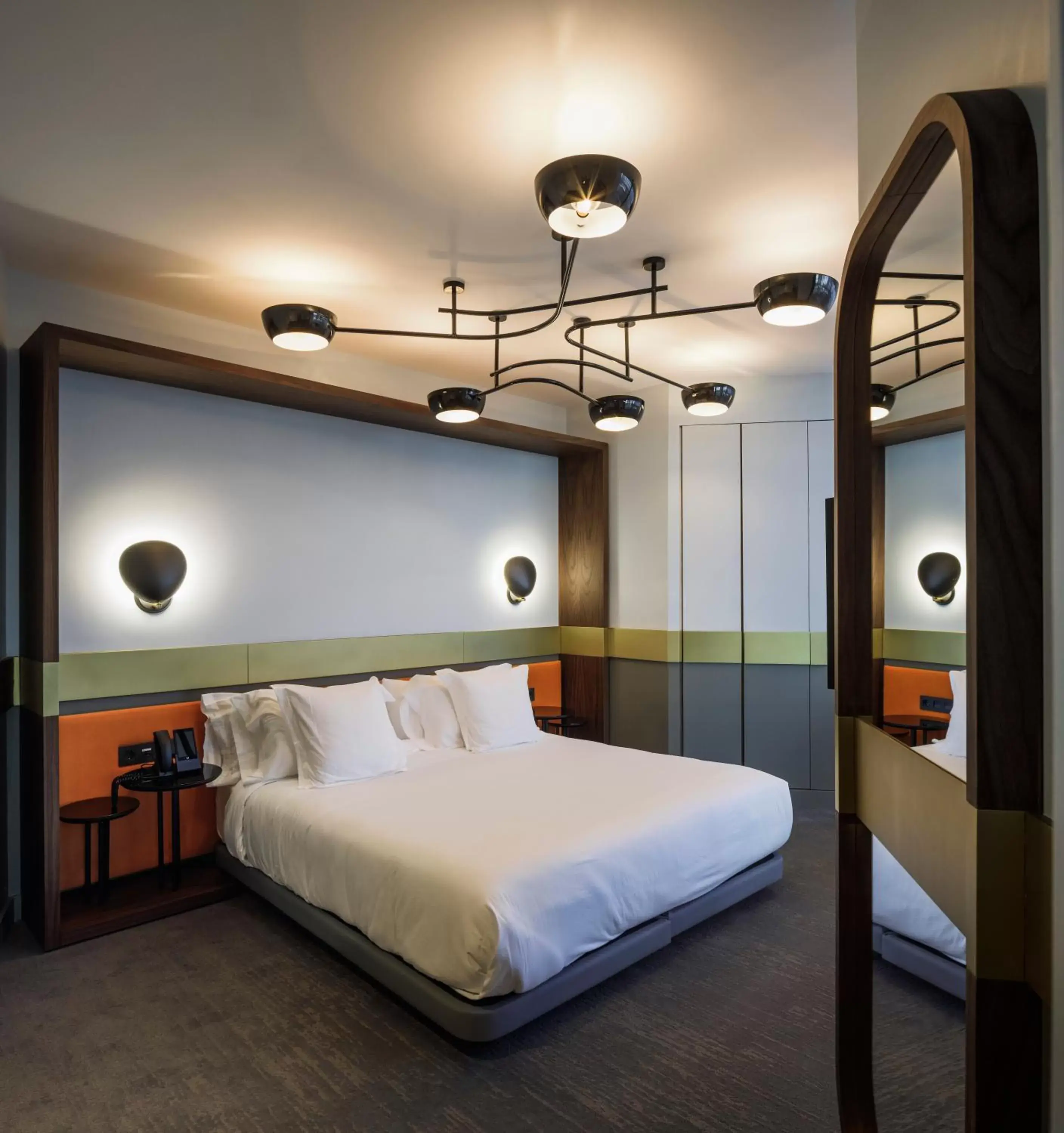 Bedroom, Bed in Hotel Colón Centro