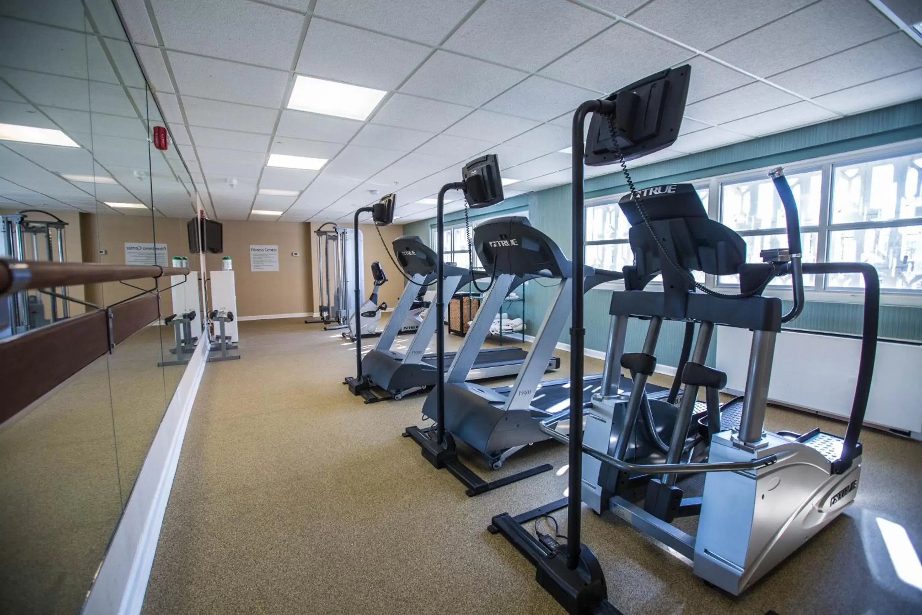 Spa and wellness centre/facilities, Fitness Center/Facilities in Holiday Inn Express St. Louis Central West End, an IHG Hotel