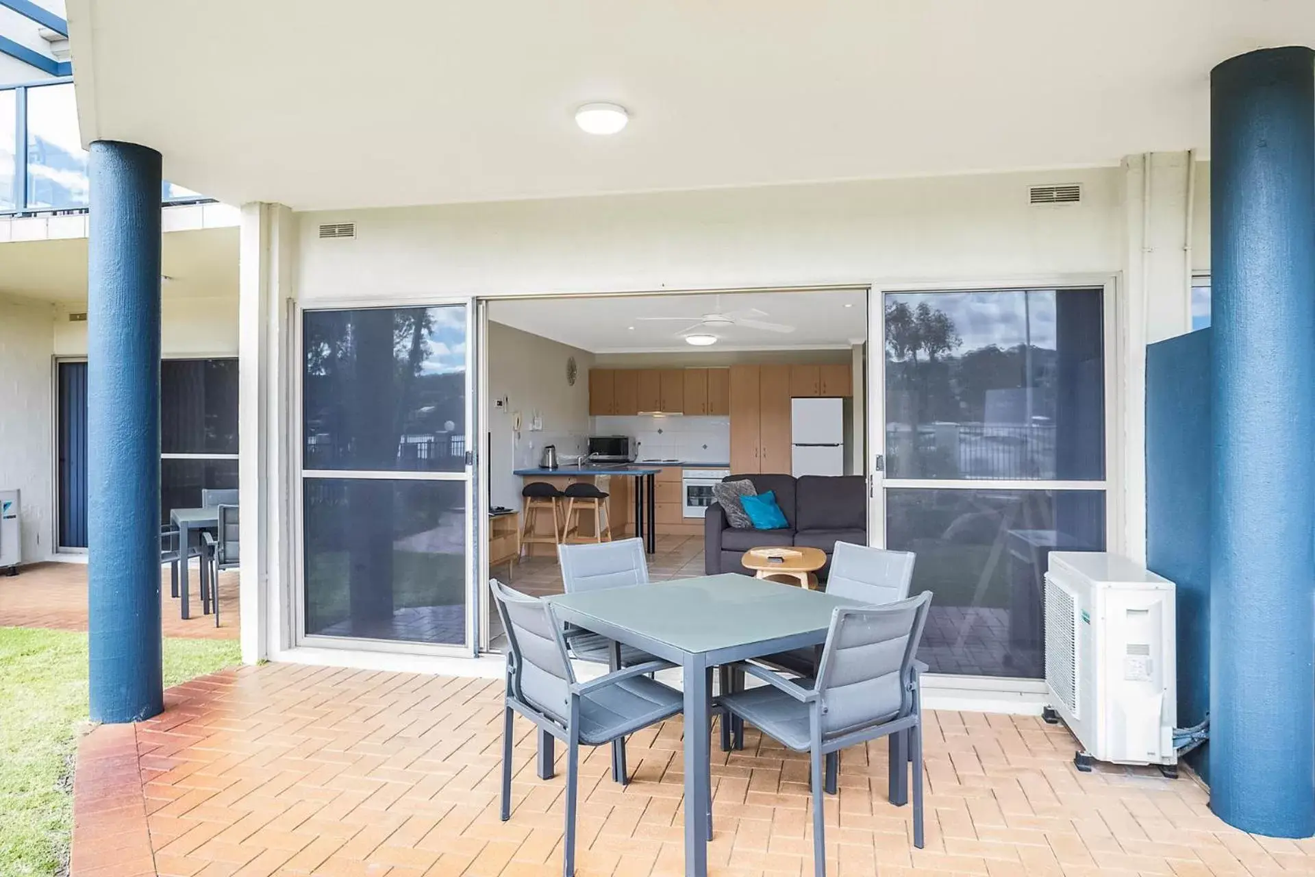 Balcony/Terrace, Dining Area in Sails Luxury Apartments Merimbula