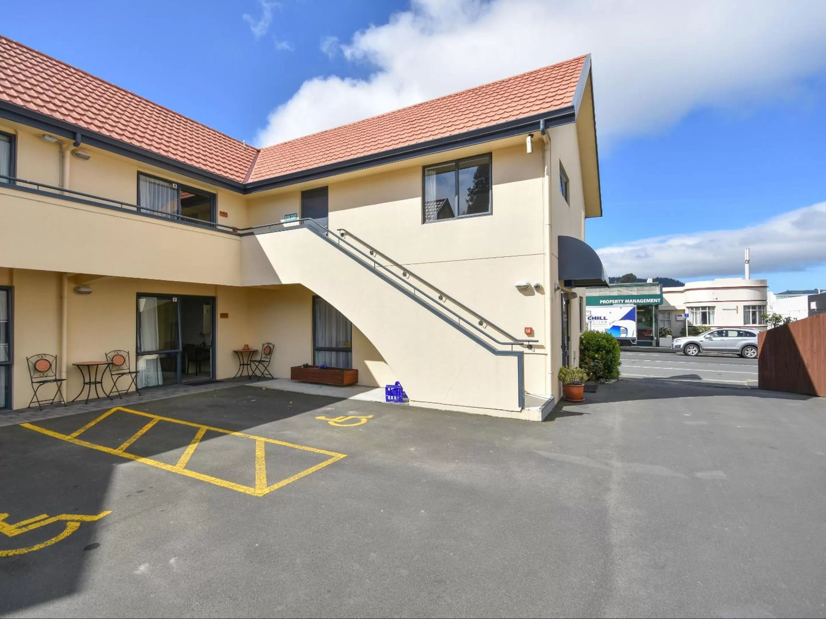 Property building in Bella Vista Motel Dunedin