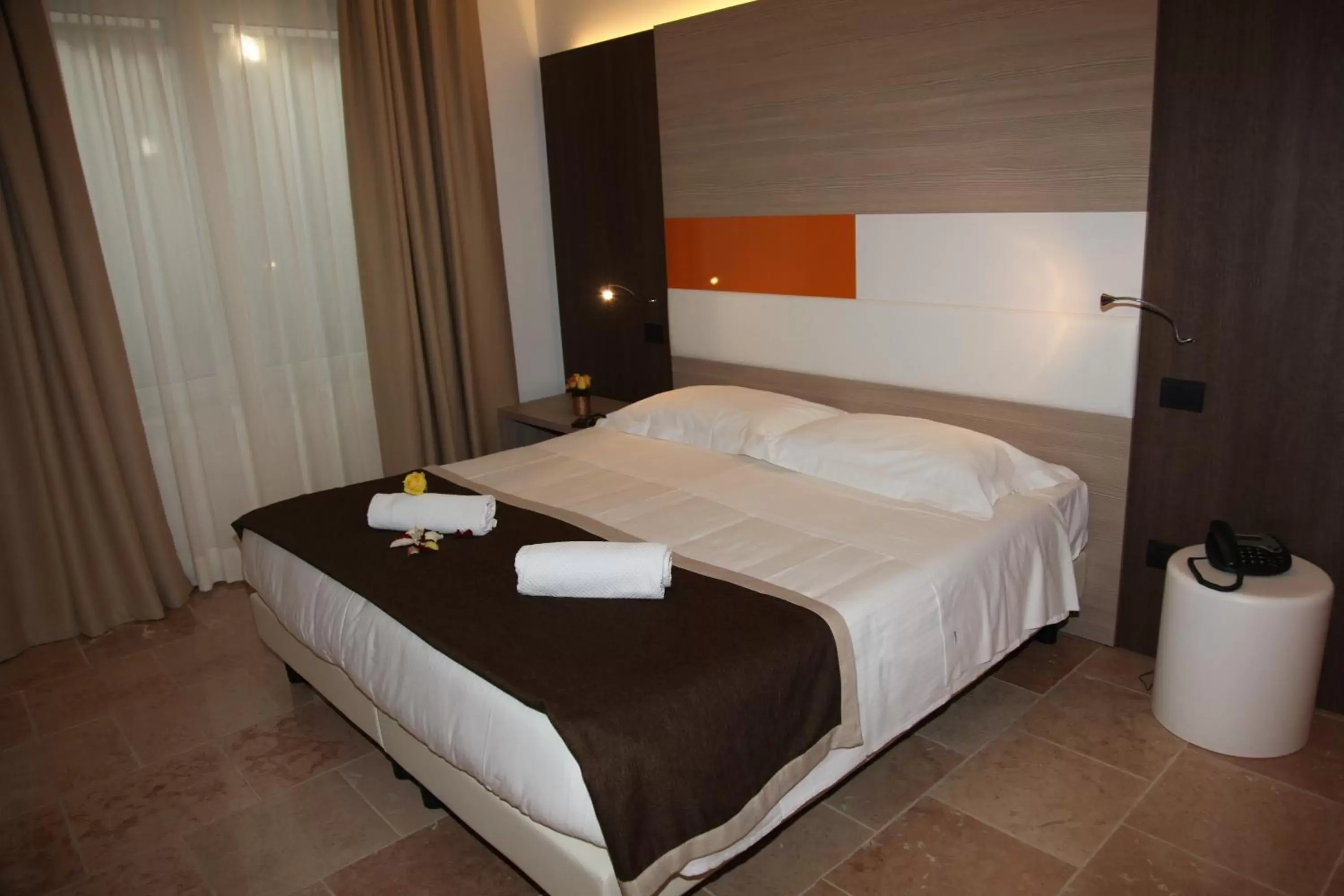 Bed in Hotel Metrò