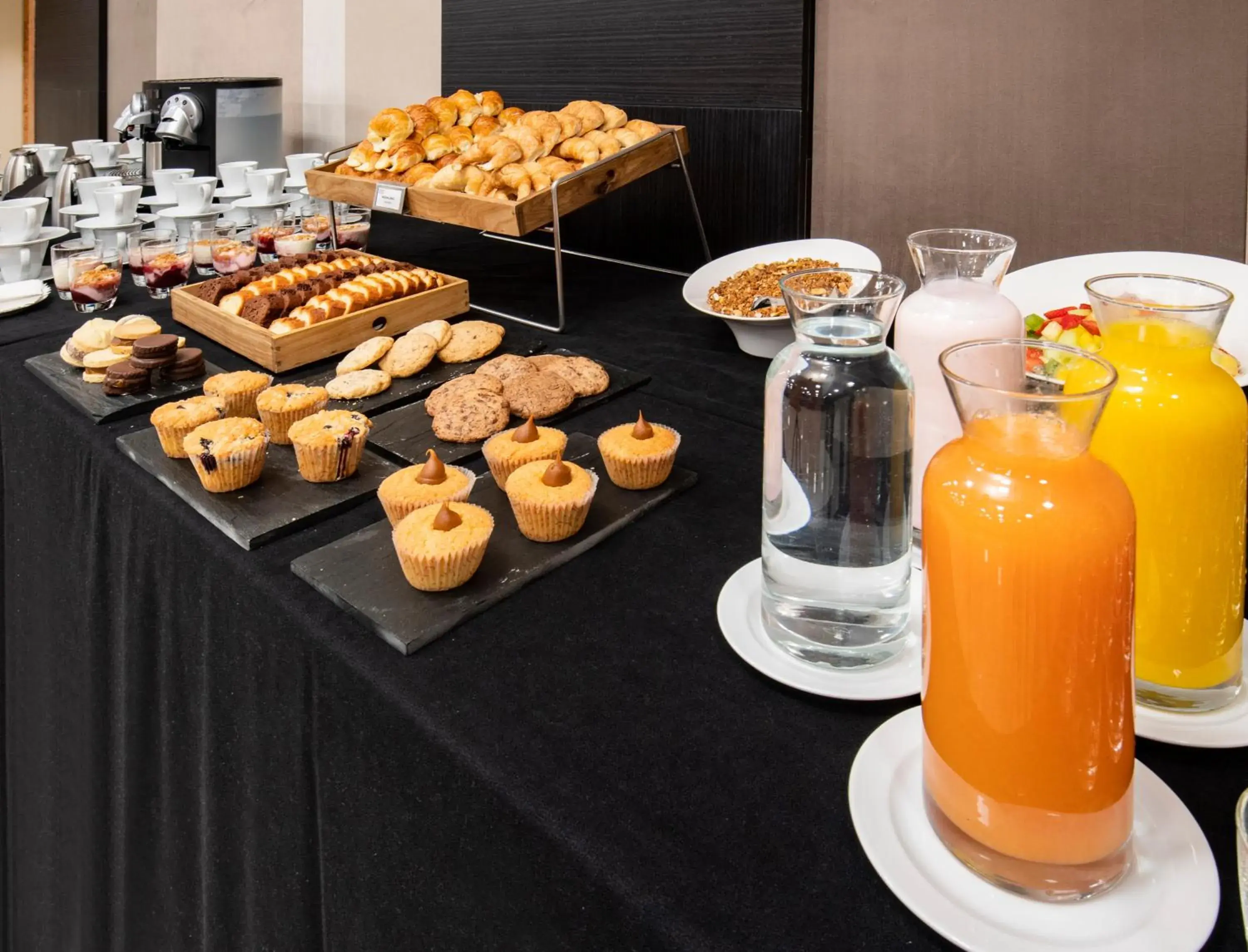 Food and drinks, Breakfast in Hotel Grand Brizo Buenos Aires