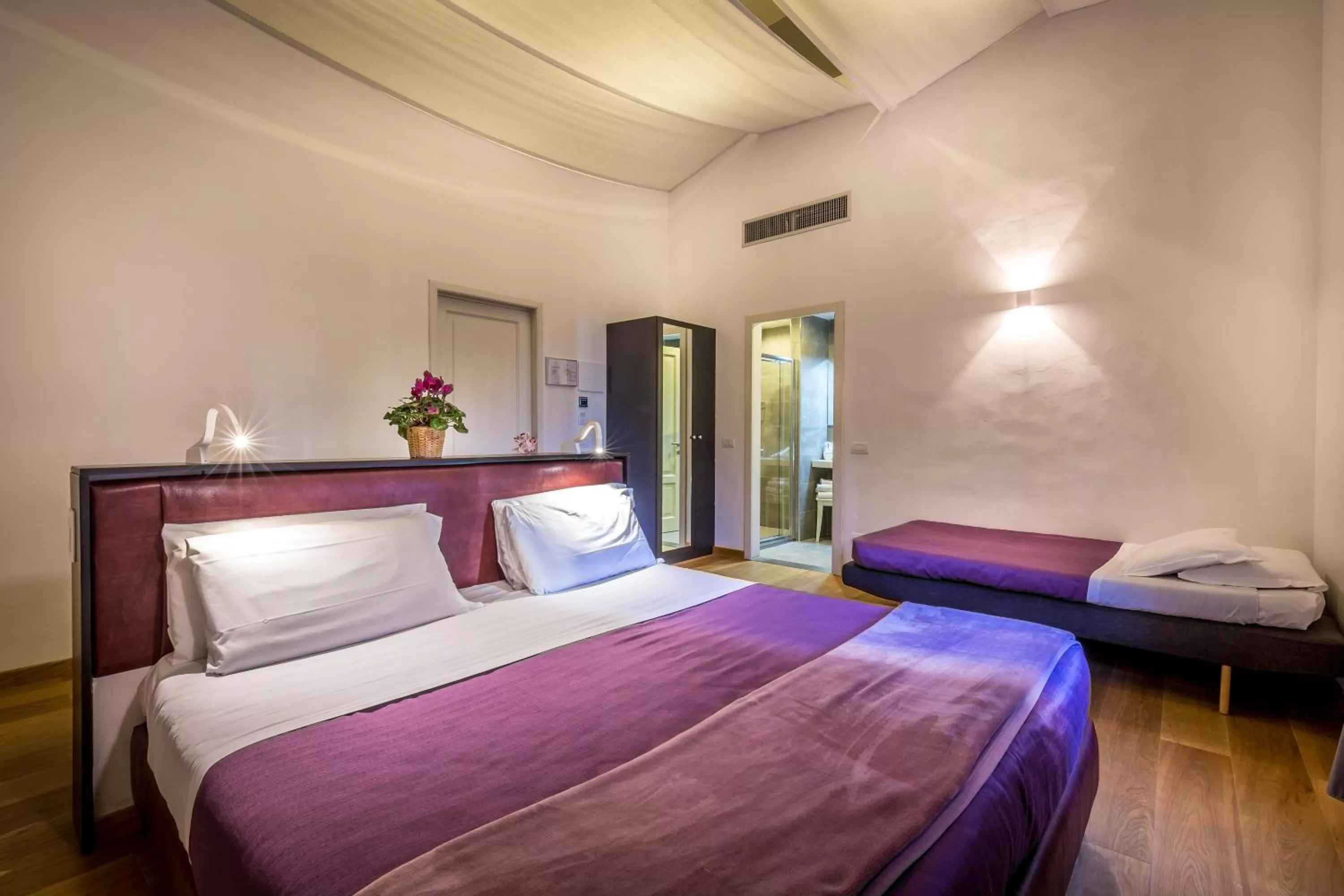 Bedroom, Bed in Hotel La Scaletta al Ponte Vecchio