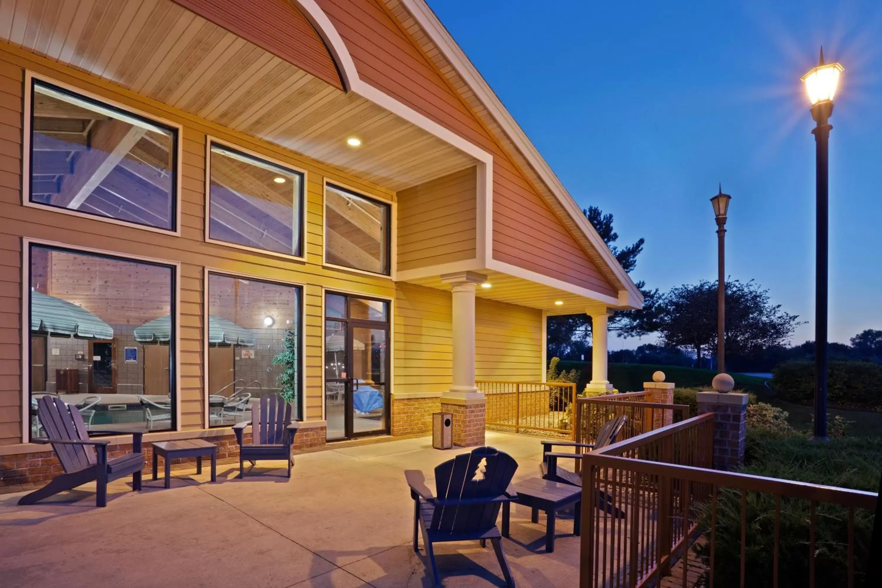 Patio, Restaurant/Places to Eat in AmericInn by Wyndham Chanhassen