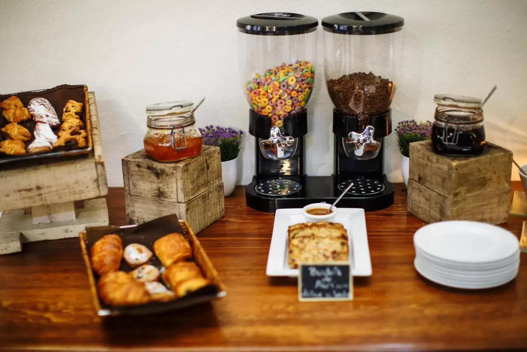 Continental breakfast in Hotel Riviera Del Sol