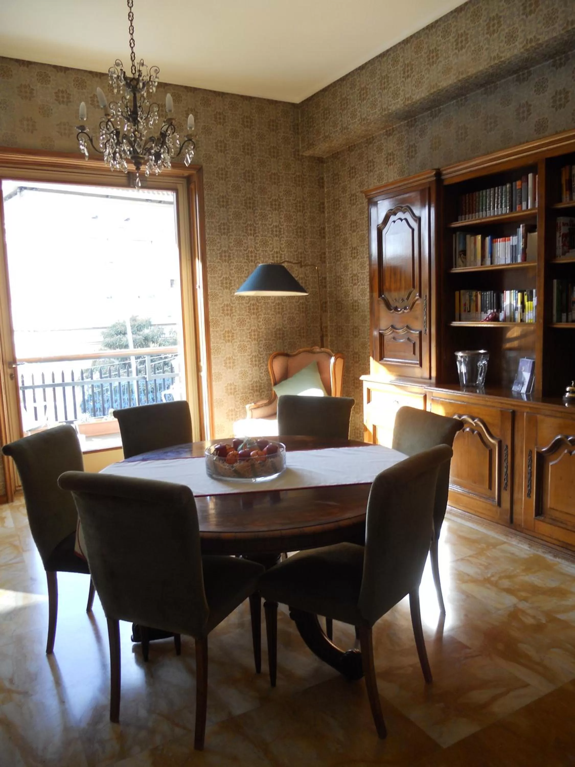 Communal lounge/ TV room in Locanda dei Buoni e Cattivi