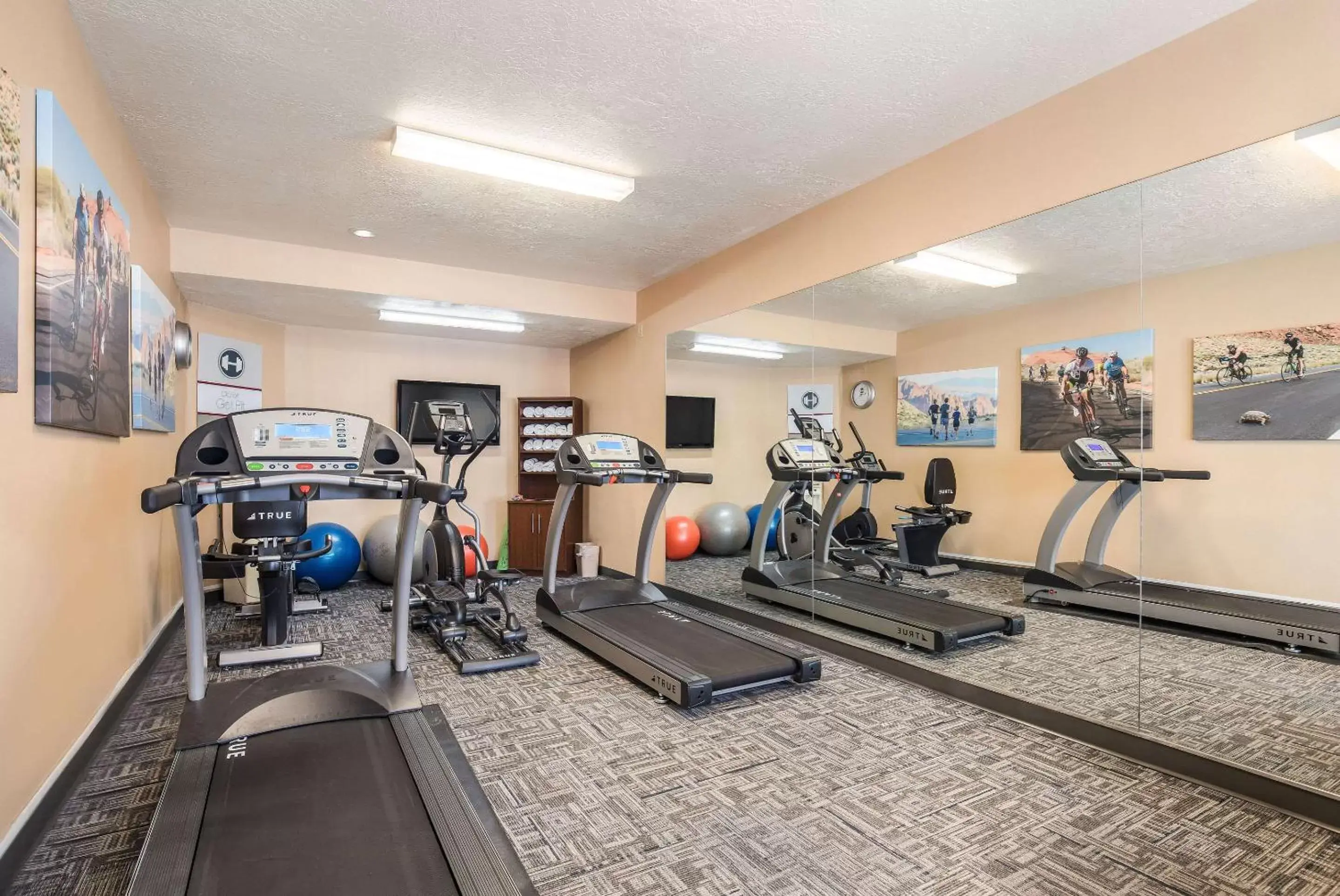 Fitness centre/facilities in Clarion Suites St George - Convention Center Area Fitness centre/facilities in Clarion Suites St George - Convention Center Area