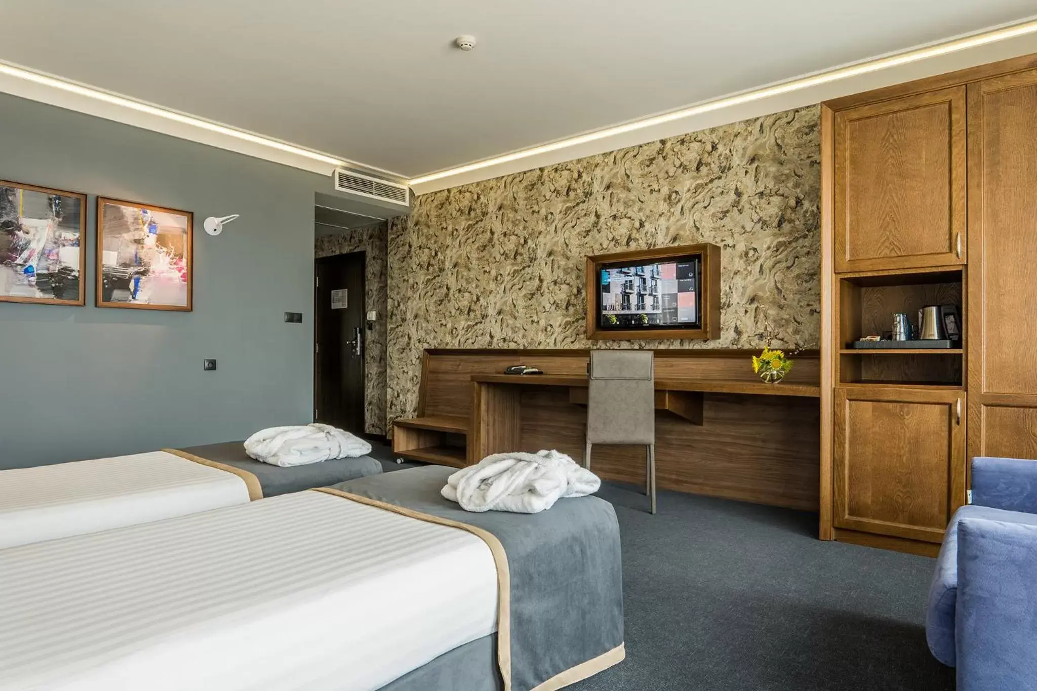 Bed in Budapest Hotel - Free Parking Bed in Budapest Hotel - Free Parking