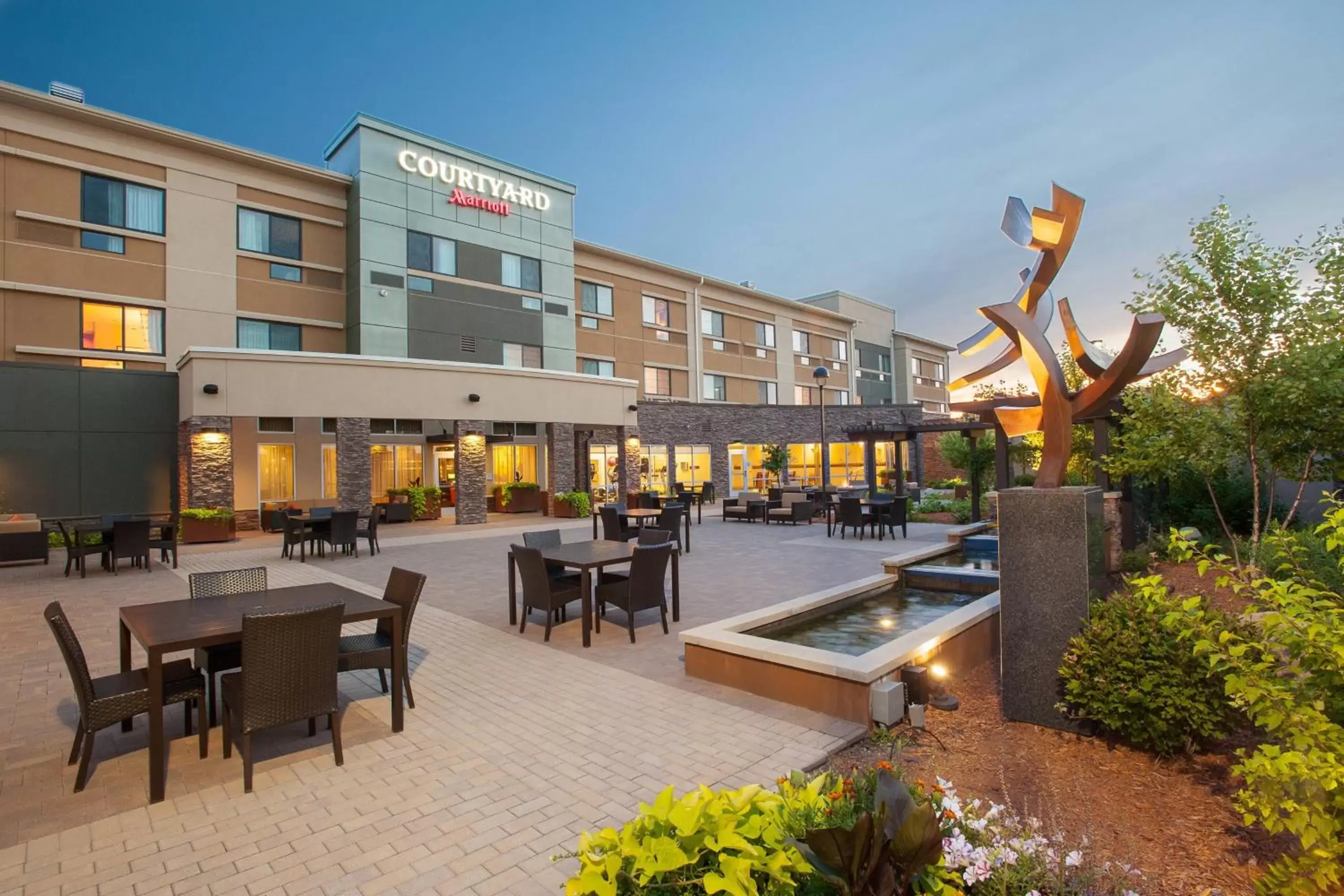 Property Building in Courtyard Mankato Hotel & Event Center