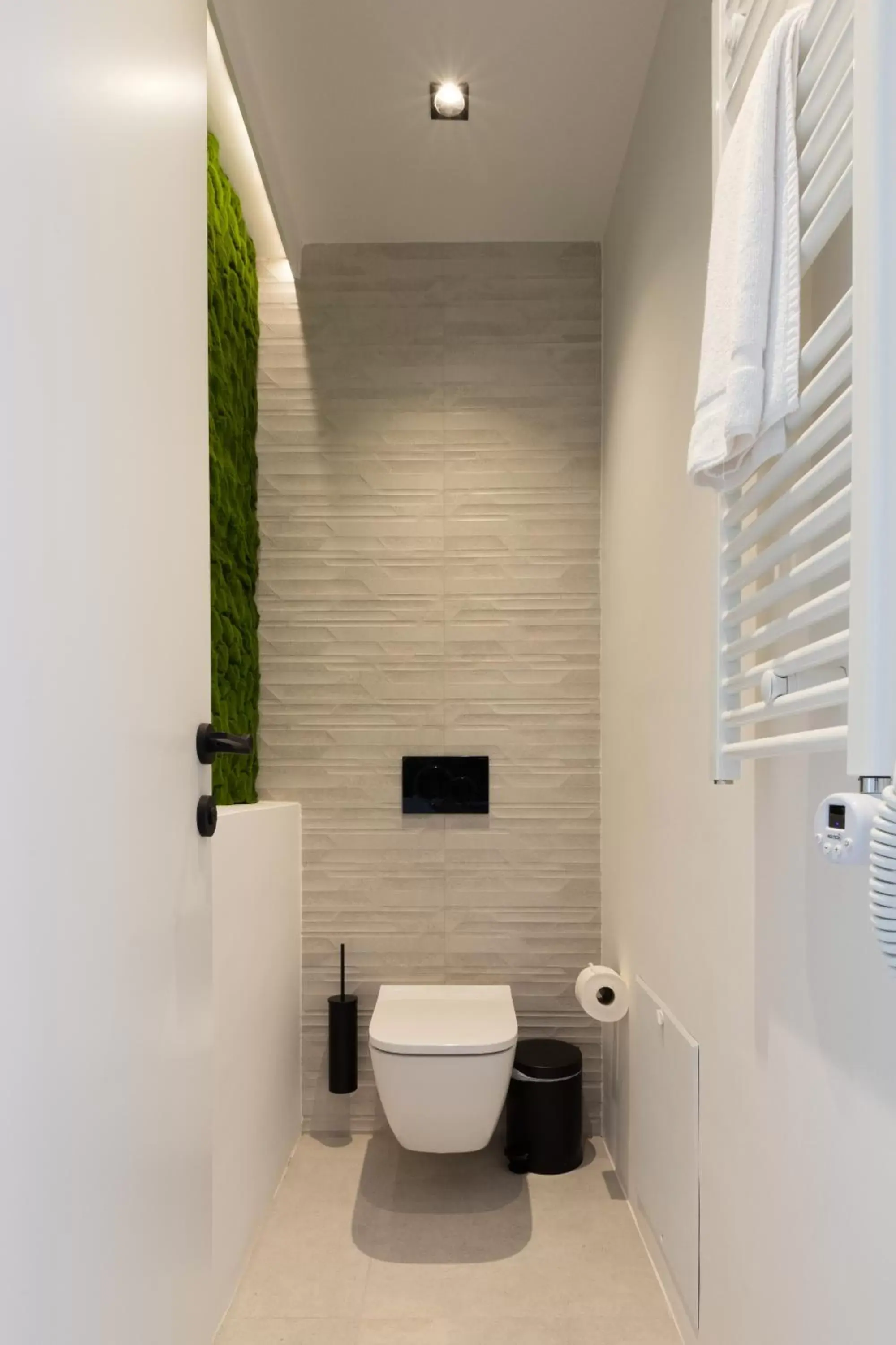 Bathroom in LUX&EASY Athens Metro Suites
