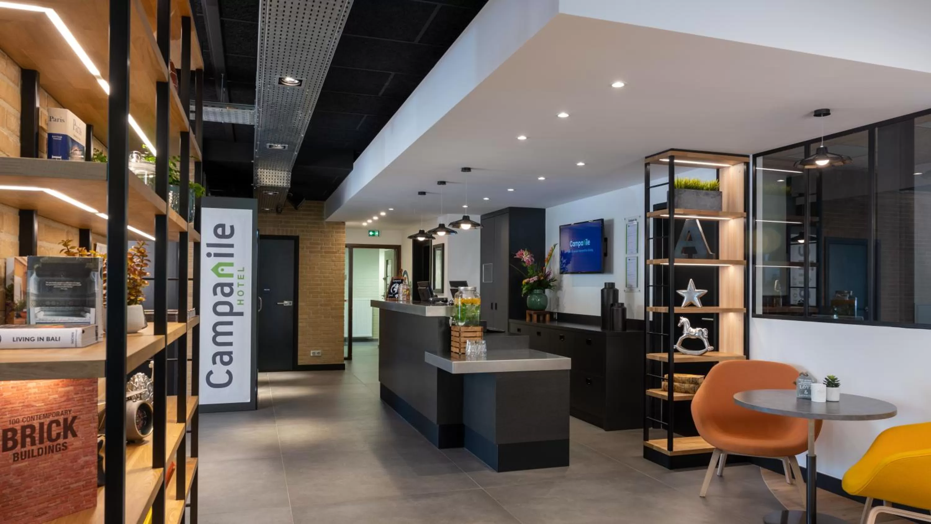 Lobby or reception in Campanile Hotel & Restaurant Amsterdam Zuid-Oost