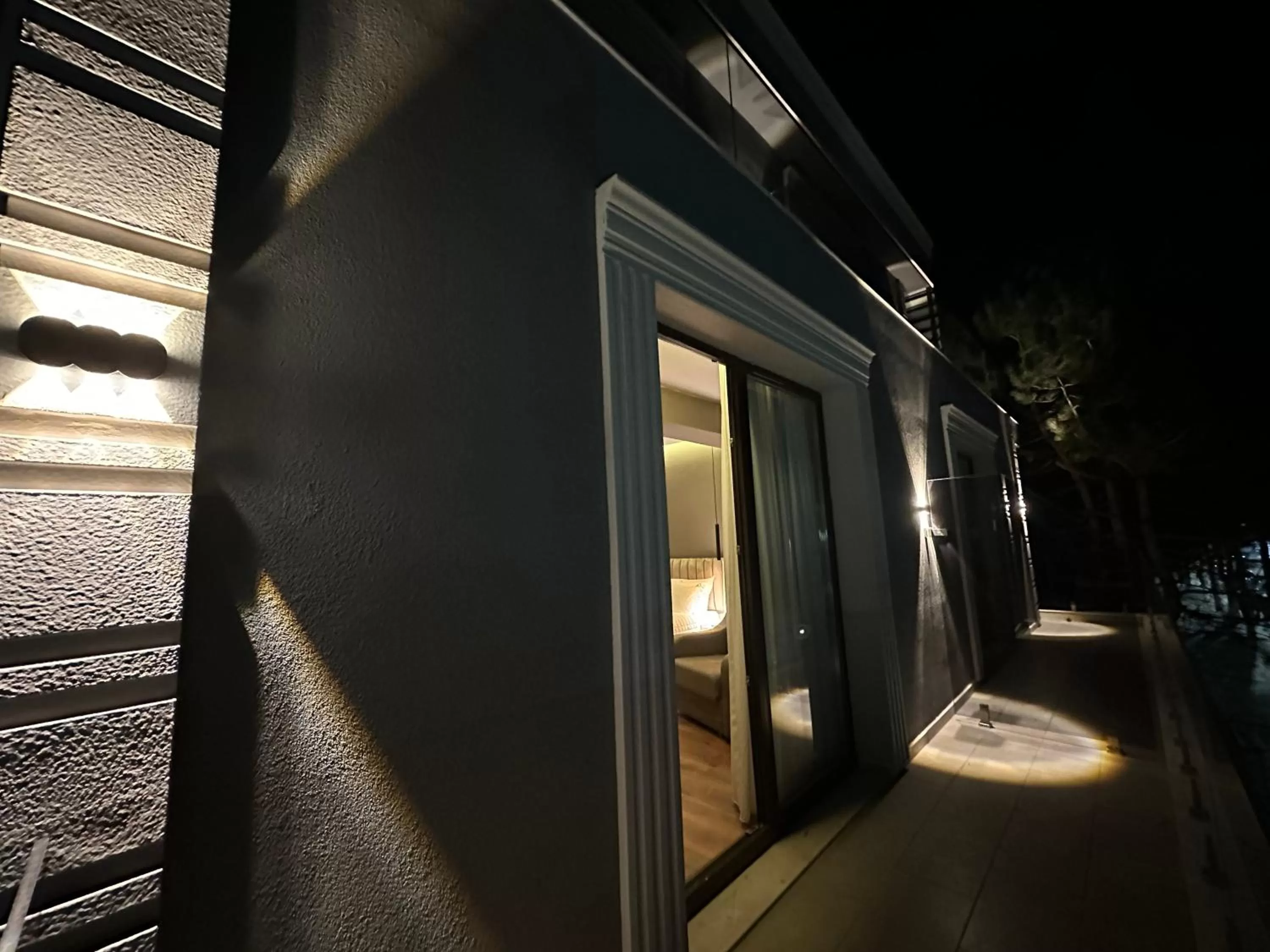 Night in Hotel Gjallica