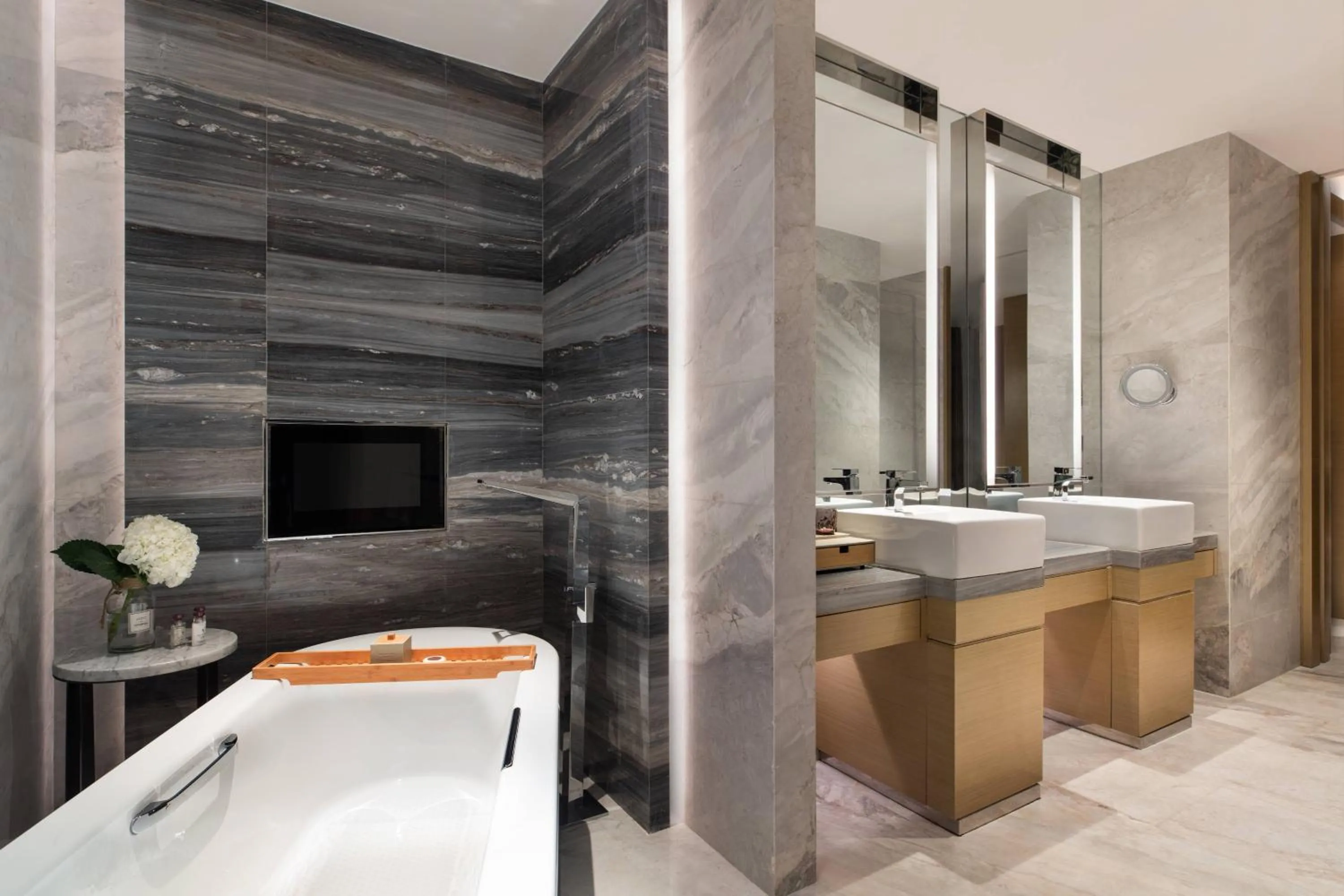 Bathroom in Courtyard by Marriott Shunde Longjiang, Near Furniture Fair