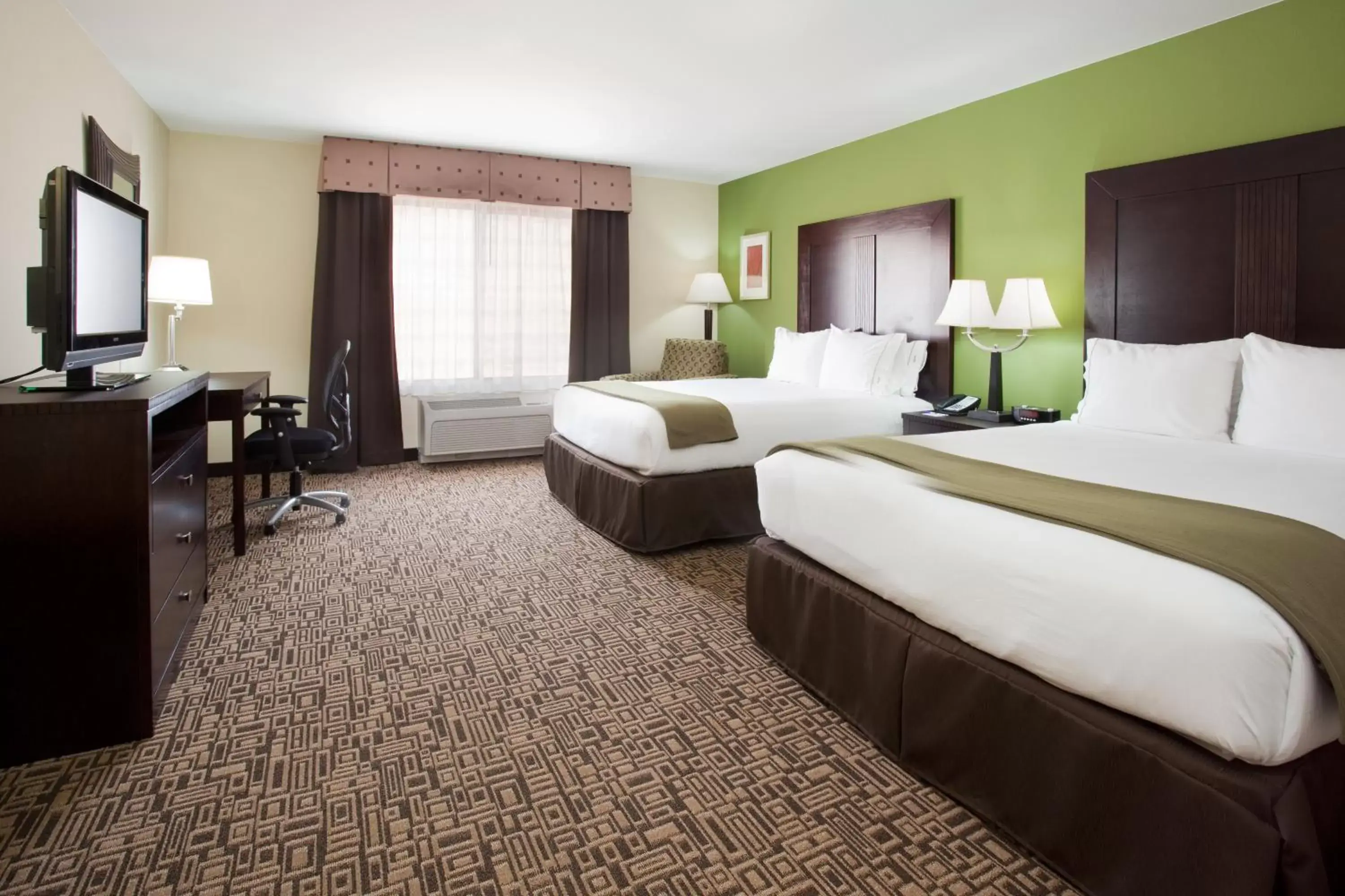 Photo of the whole room, Bed in Holiday Inn Express Richfield, an IHG Hotel