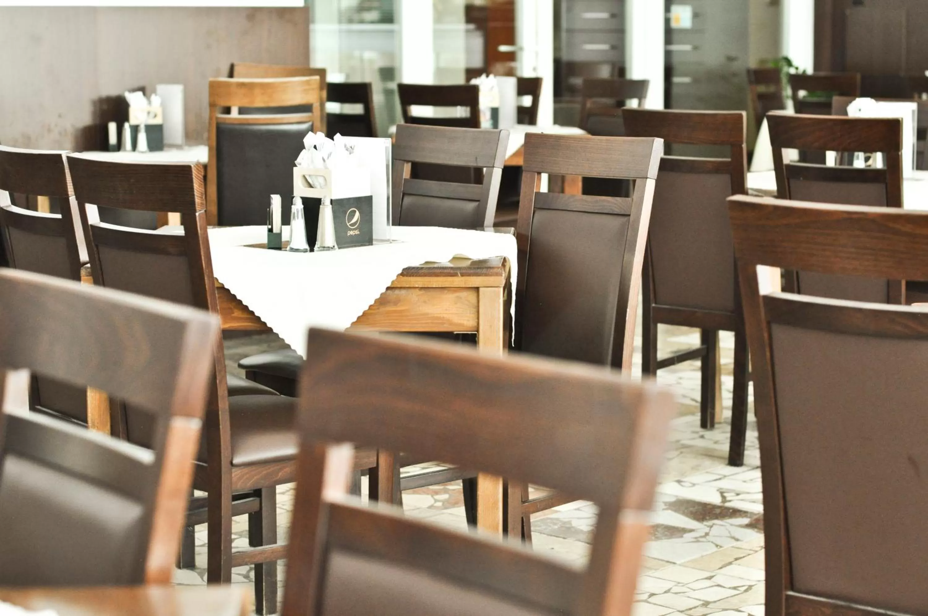 Restaurant/places to eat in Hotel Garni