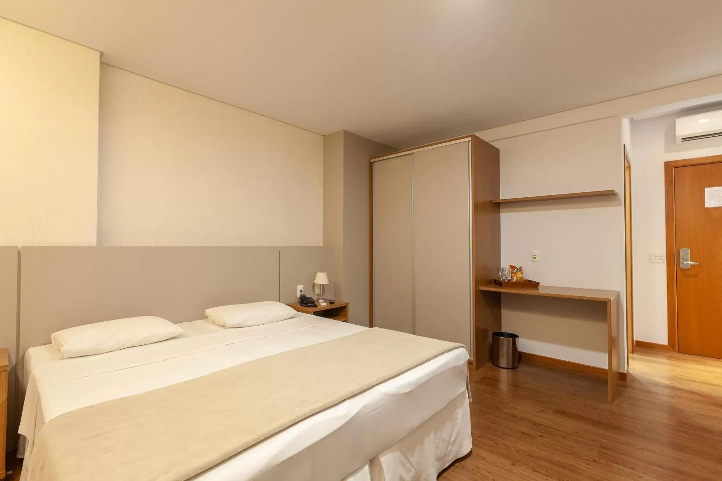 Bedroom, Bed in Tri Hotel Executive Brusque Bedroom, Bed in Tri Hotel Executive Brusque