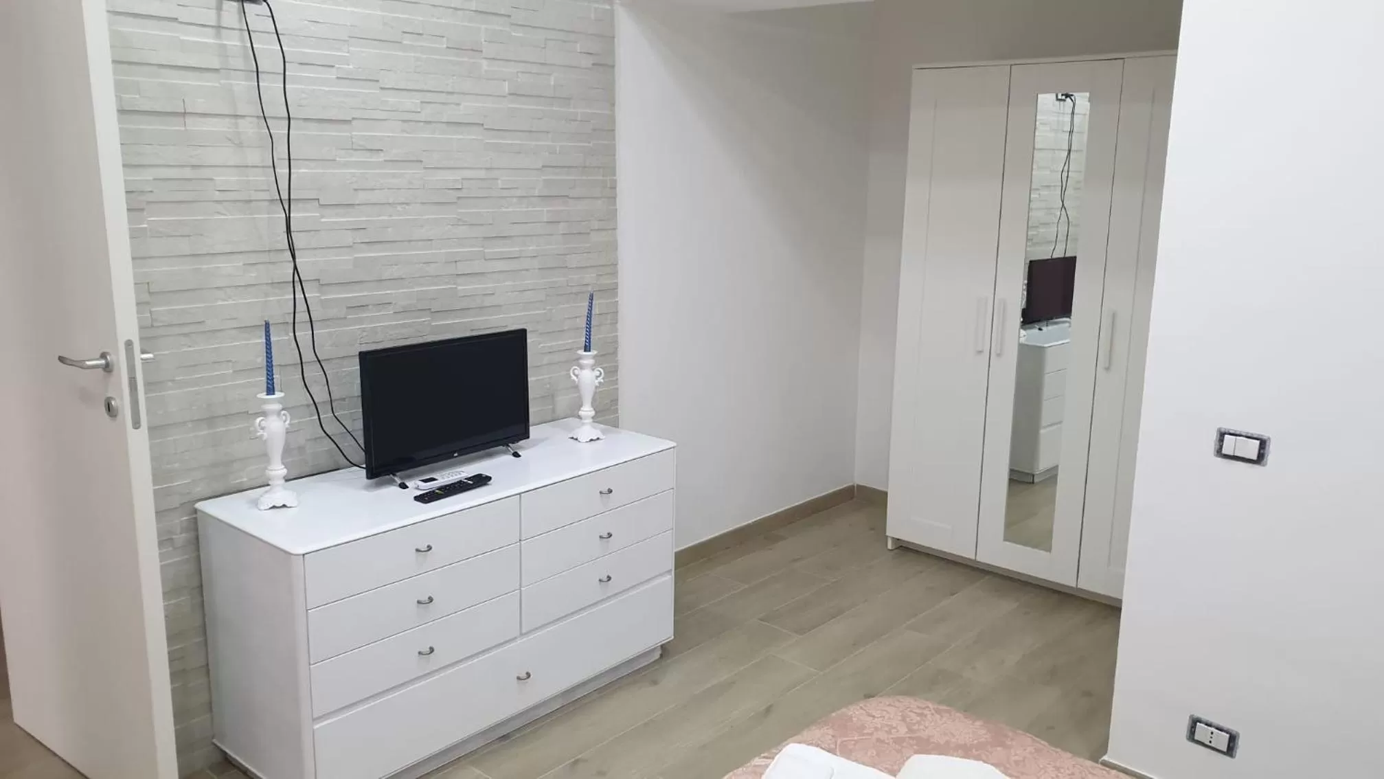 TV and multimedia, TV/Entertainment Center in La Rosa del Vesuvio