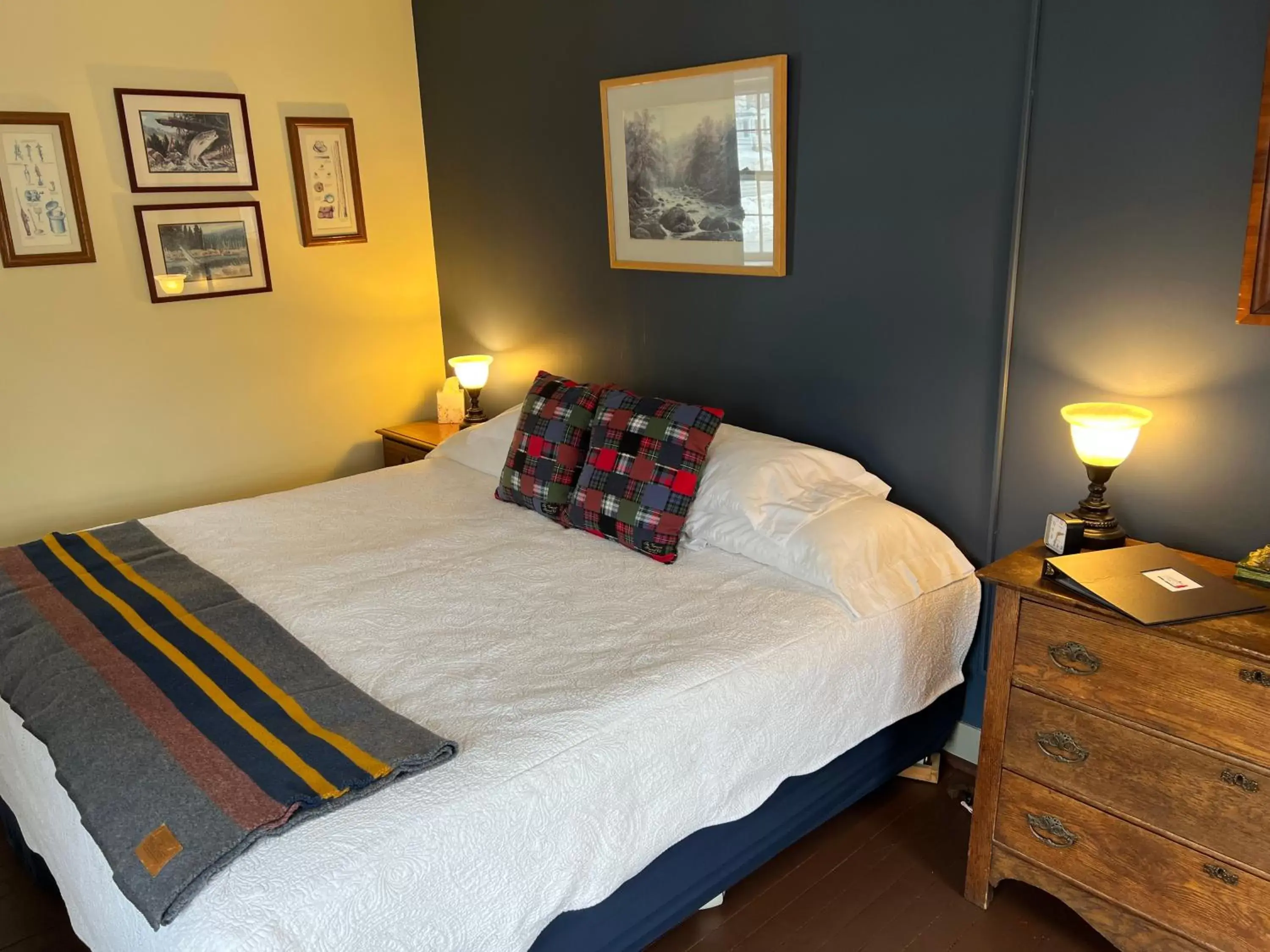 Bed in Shoreham Inn Bed & Breakfast