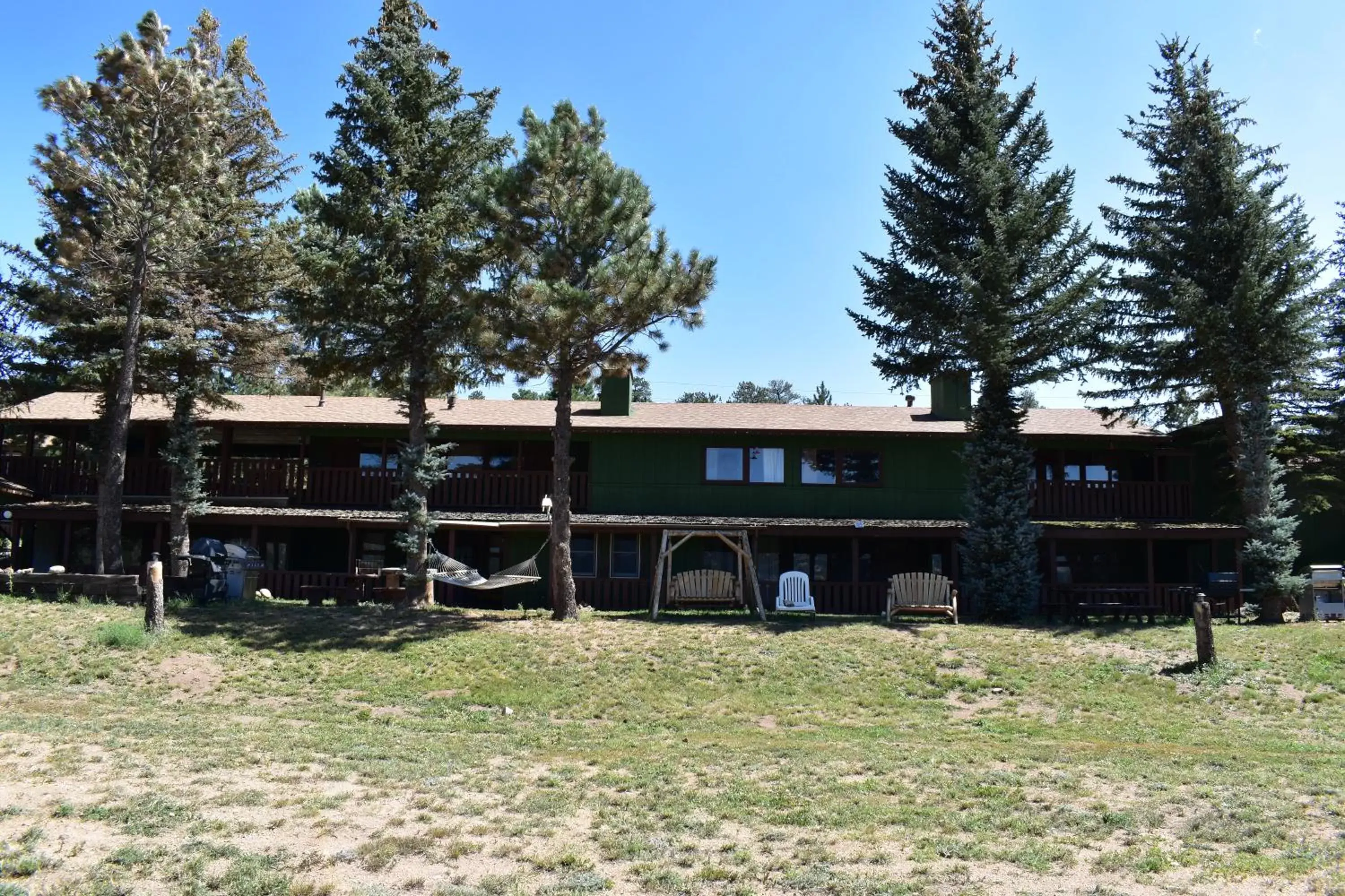 Property Building in Estes Lake Lodge