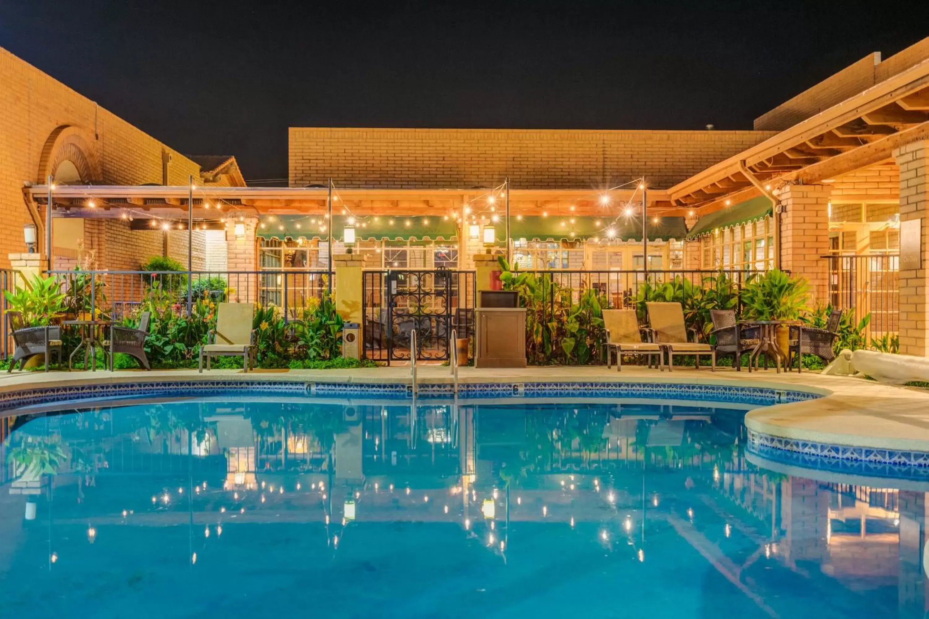 Swimming pool in Sierra Suites Boutique Hotel