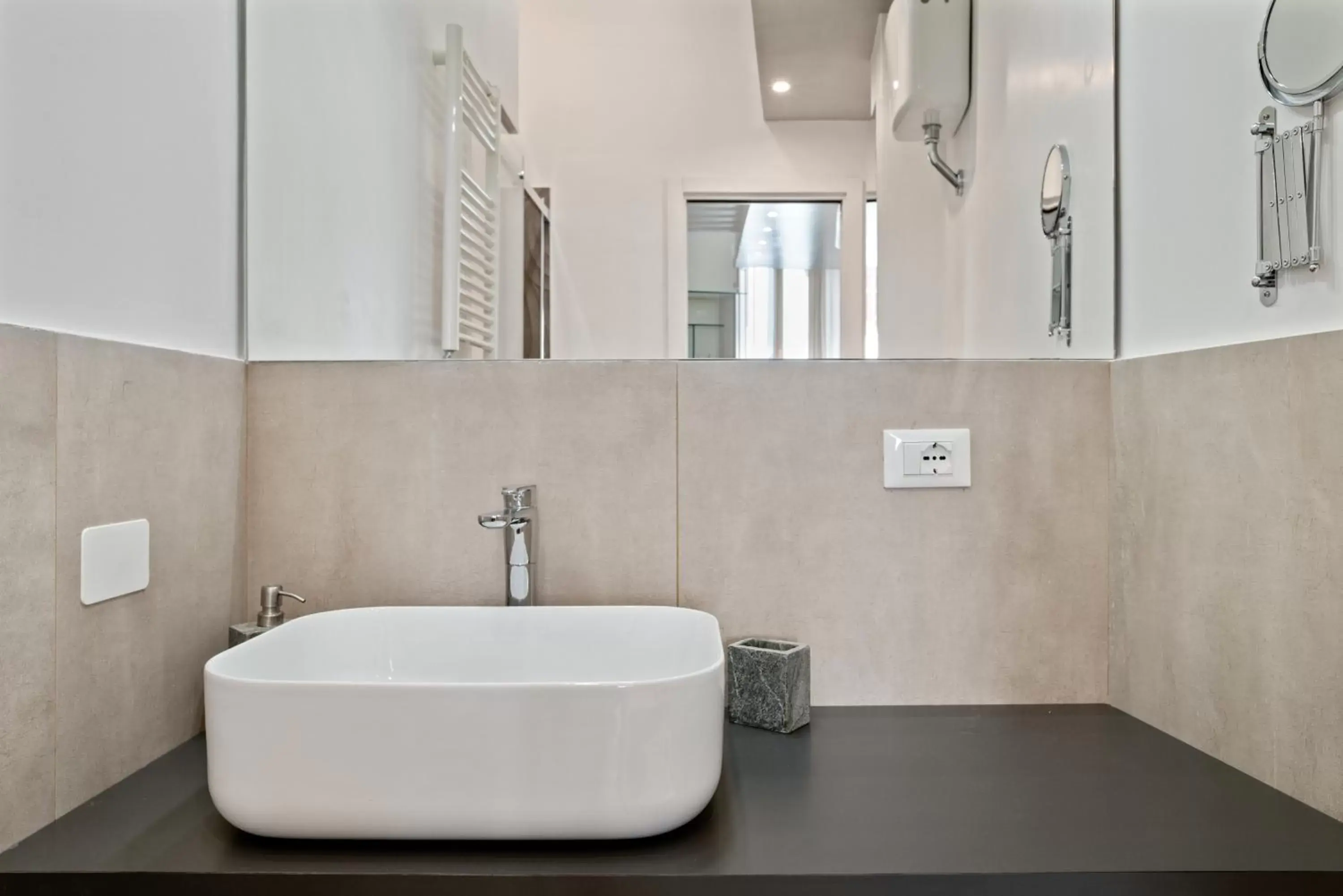 Bathroom in BMGA l ViaPaola43 Palace