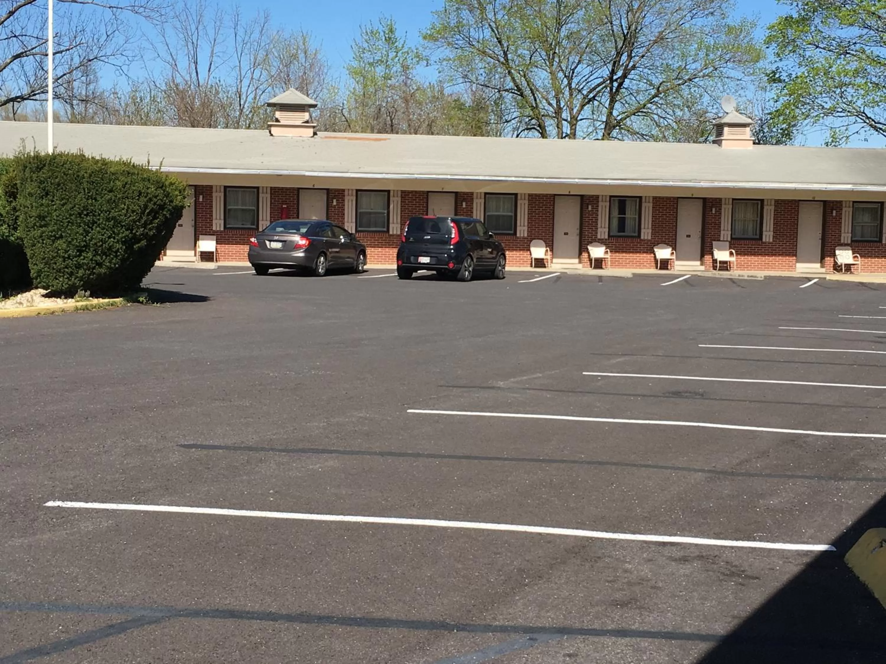 Property building in Red Carpet Inn - Gettysburg