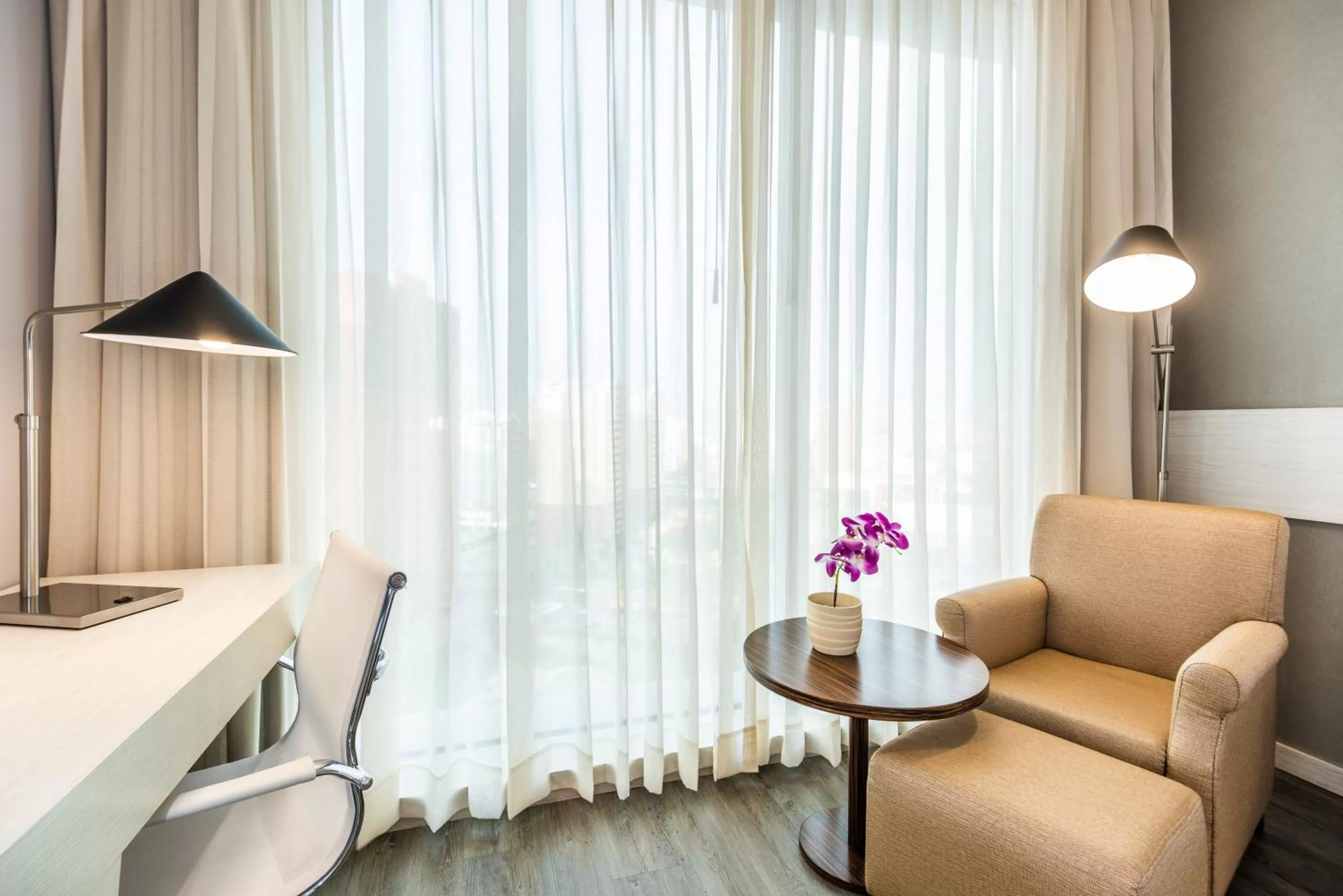 Photo of the whole room in Crowne Plaza Barranquilla by IHG