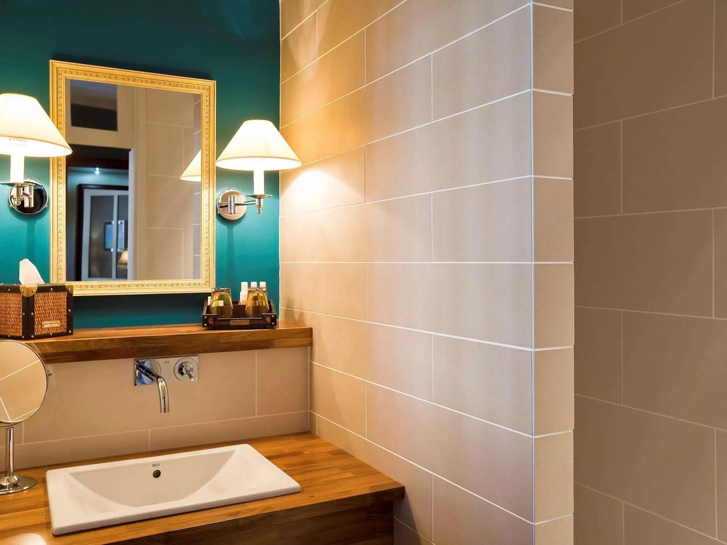 Photo of the whole room, Bathroom in Royal Emeraude Dinard - MGallery