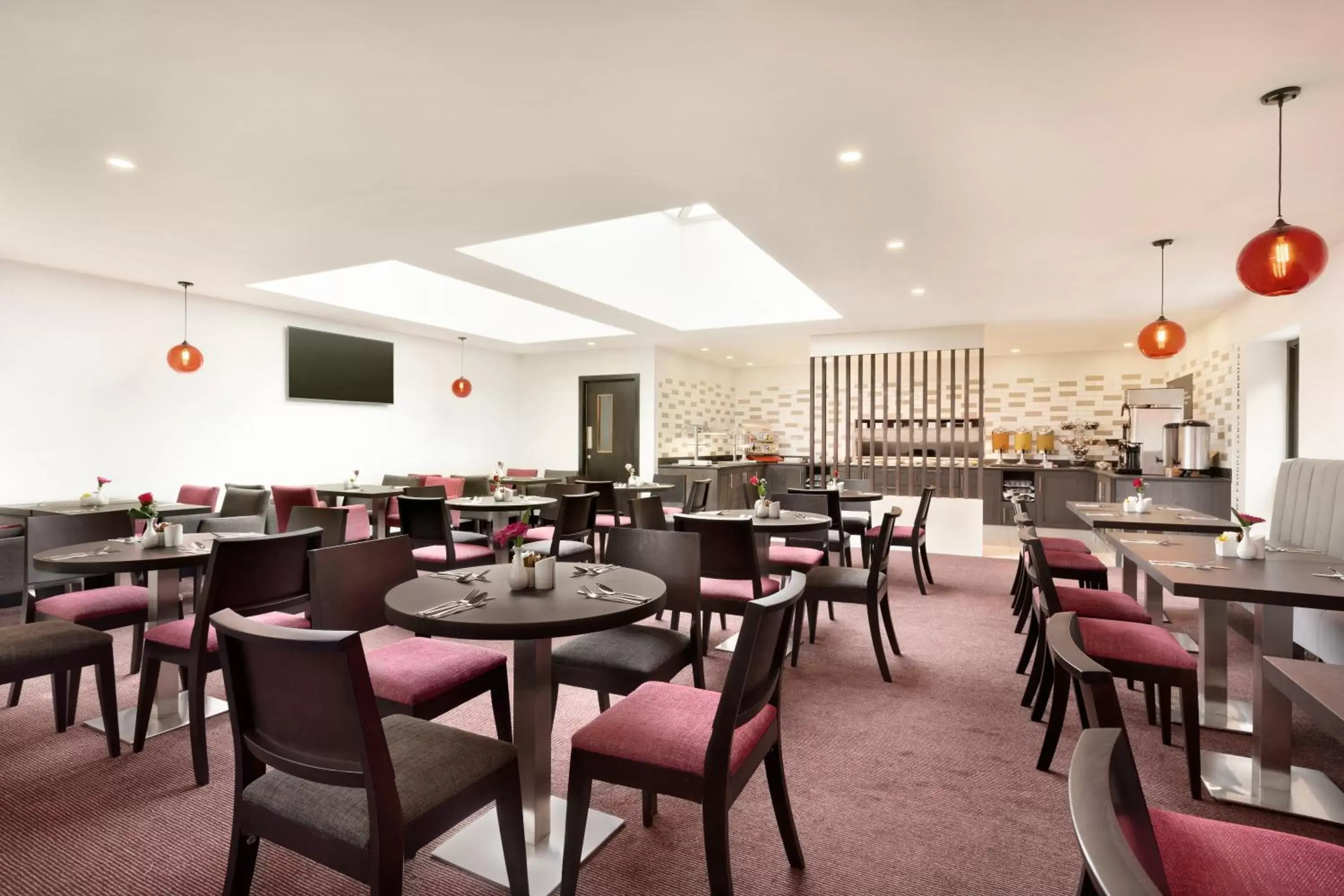 Restaurant/Places to Eat in Ramada Bristol West