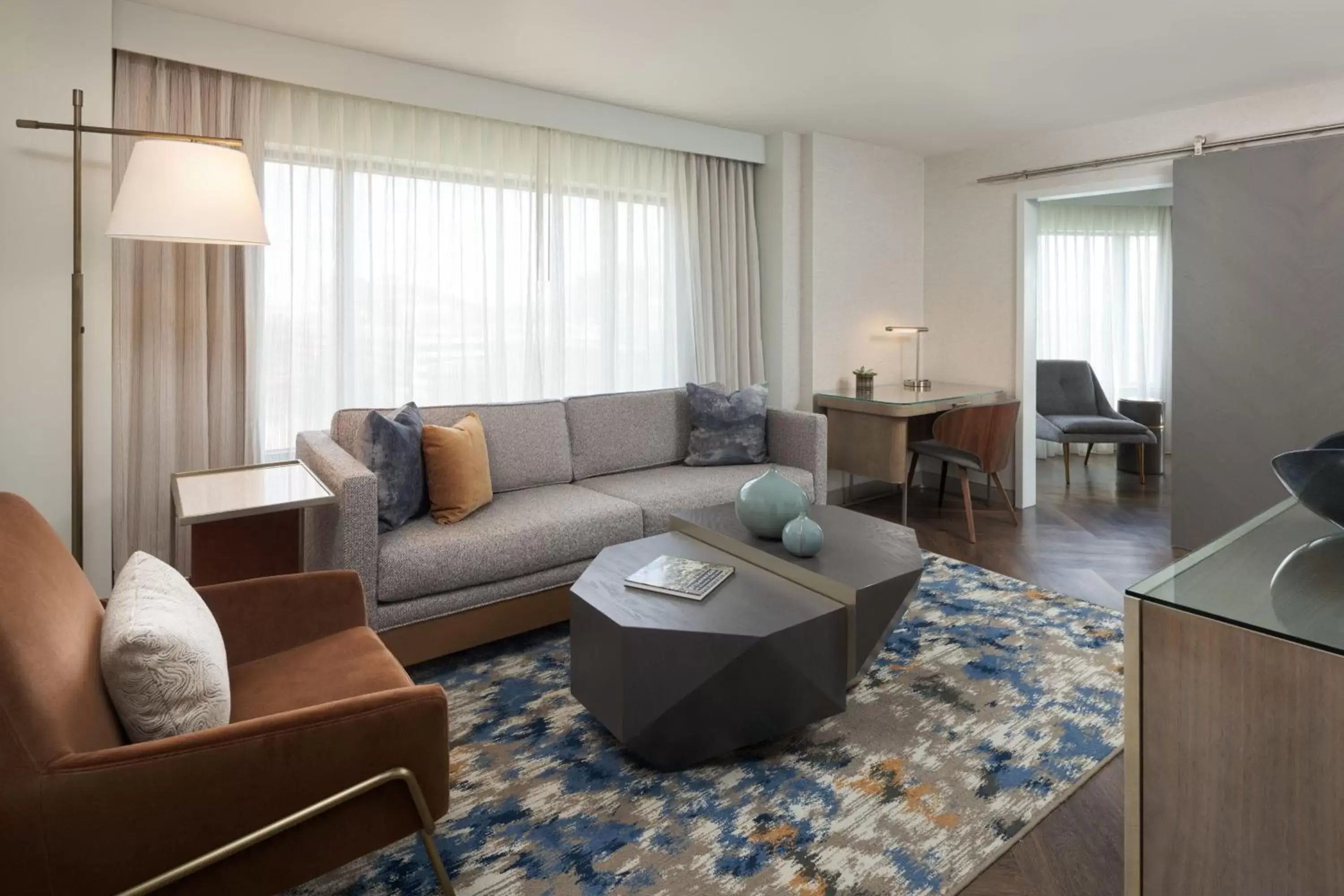 Photo of the whole room, Seating Area in The Westin Indianapolis