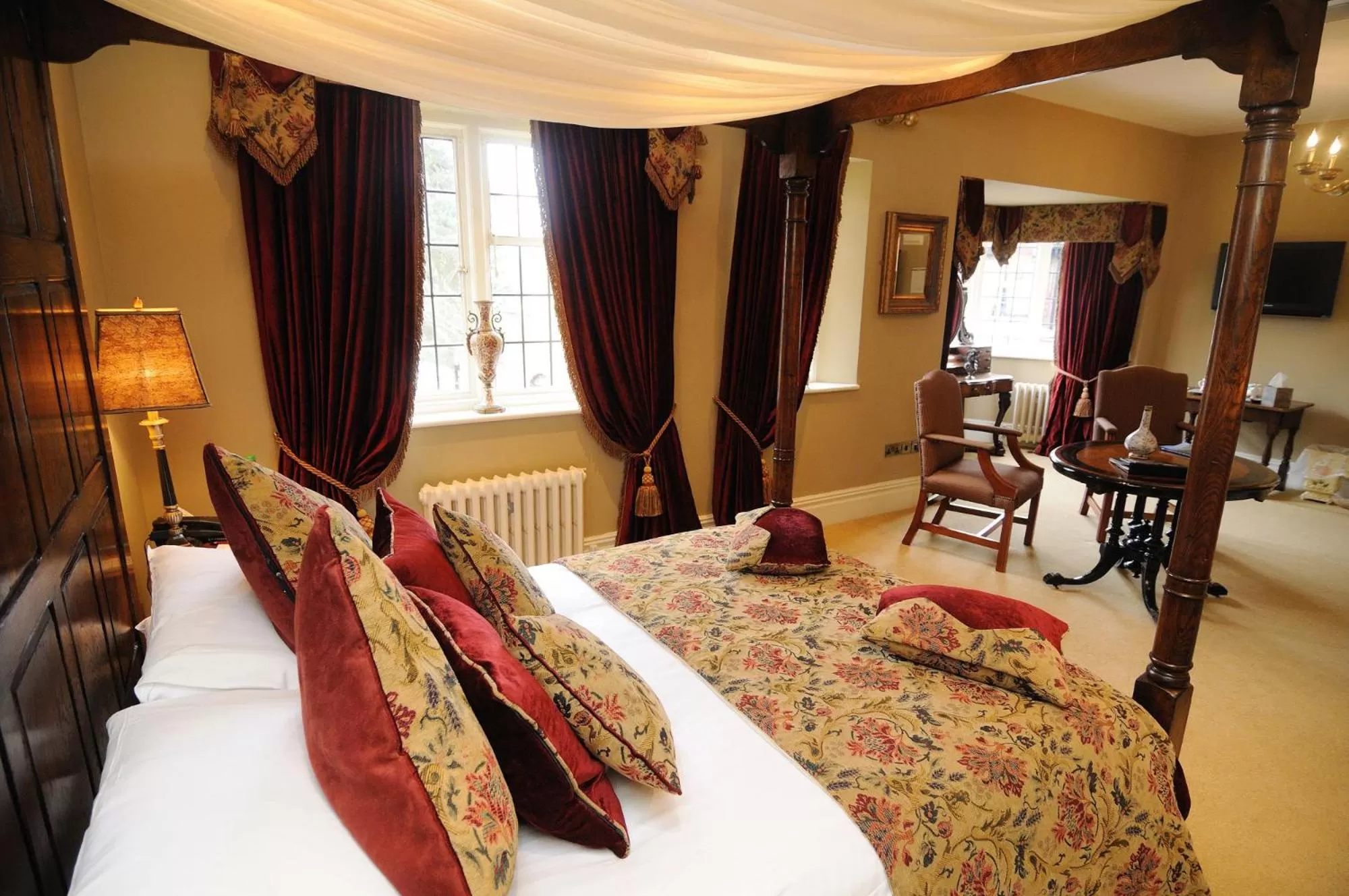 Day, Bed in Ye Olde Bell Hotel & Spa